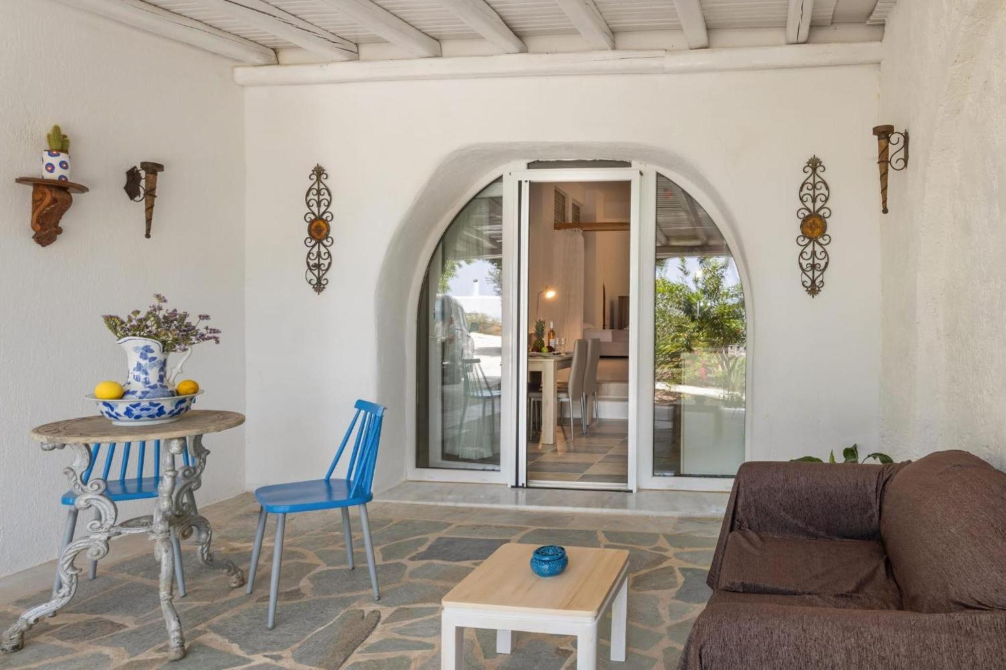 Maggano Paros 3 Apartment Angairia