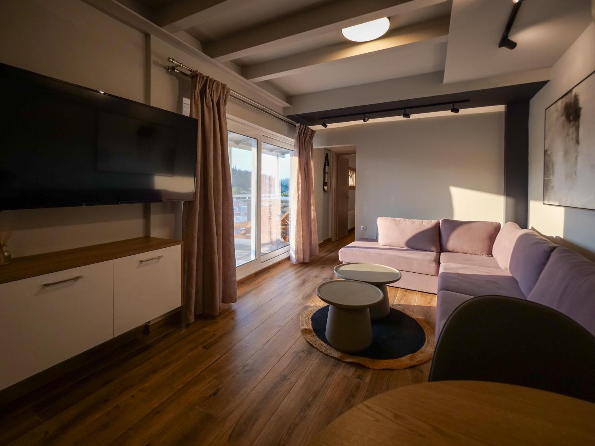 Varousi View Apartment