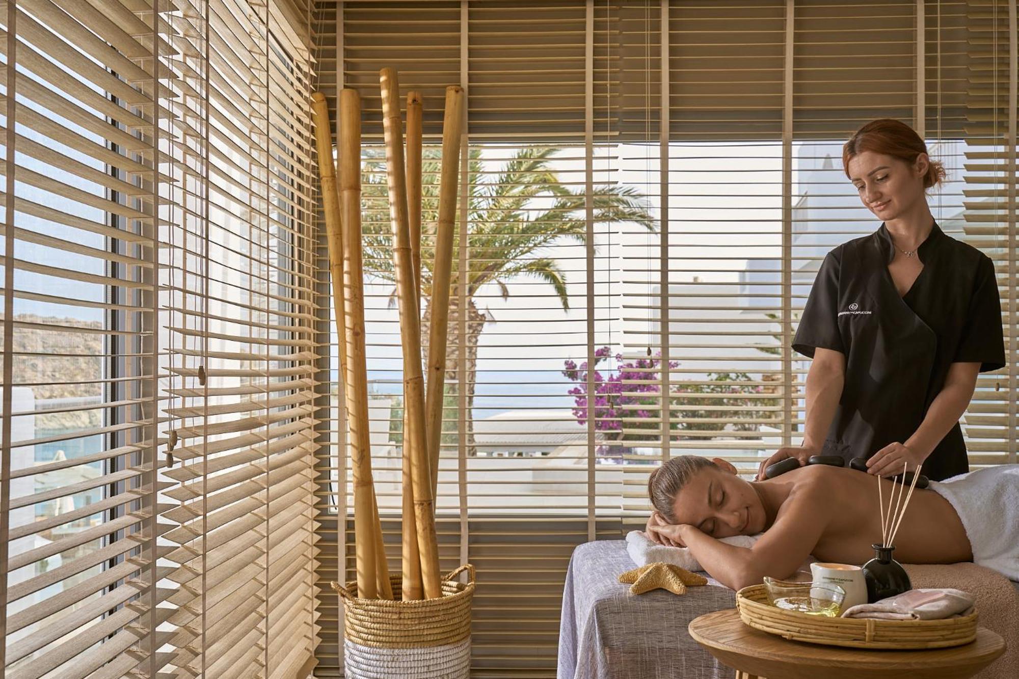 Ios Palace & Hotel Mylopotas