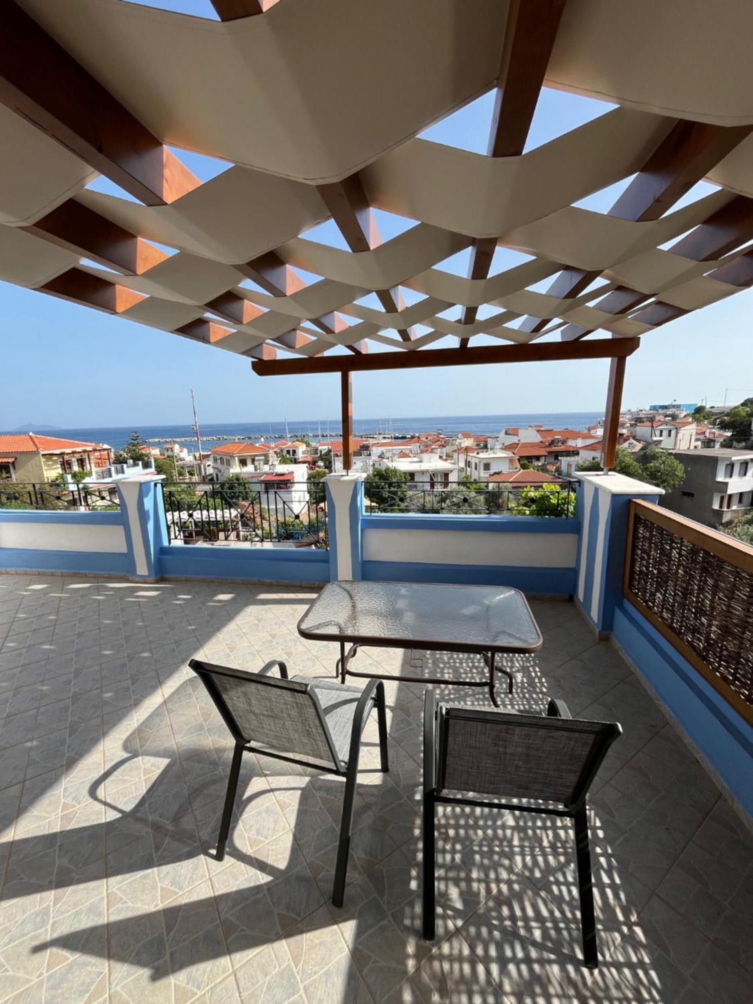 Aparthotel Pantheon Marathokampos