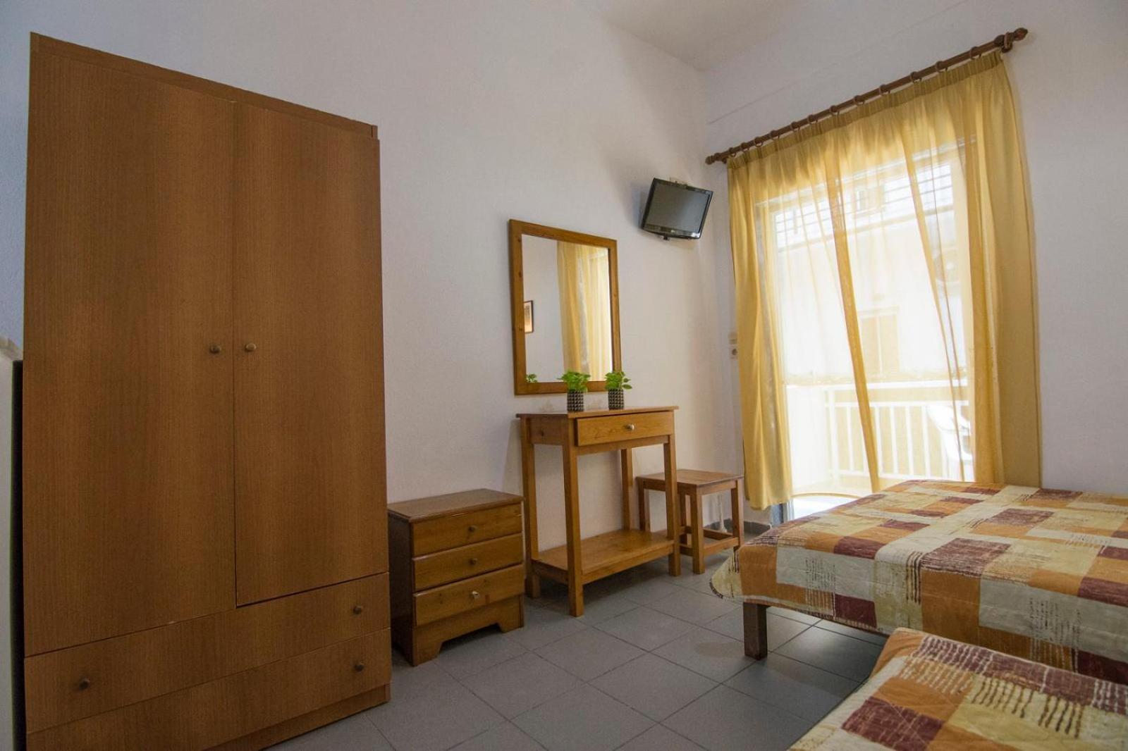 Hotel Armiriki 3*