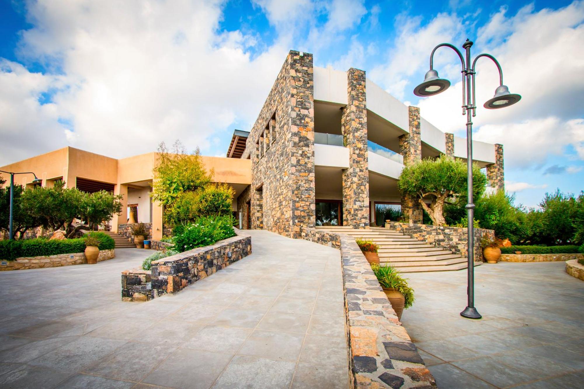 Hotel Ostria & 5*