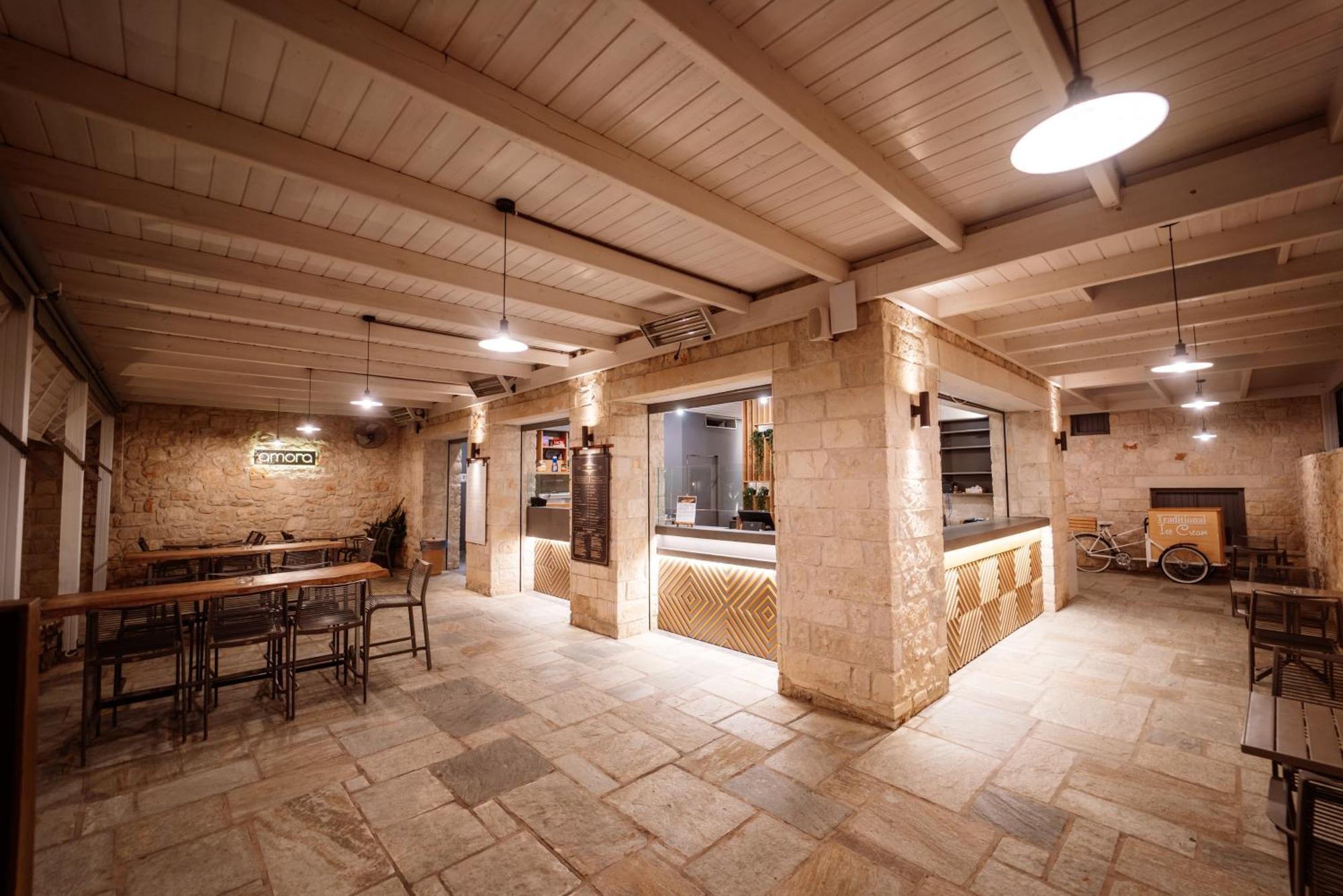 Ostria & Hotel Ierapetra (Crete)