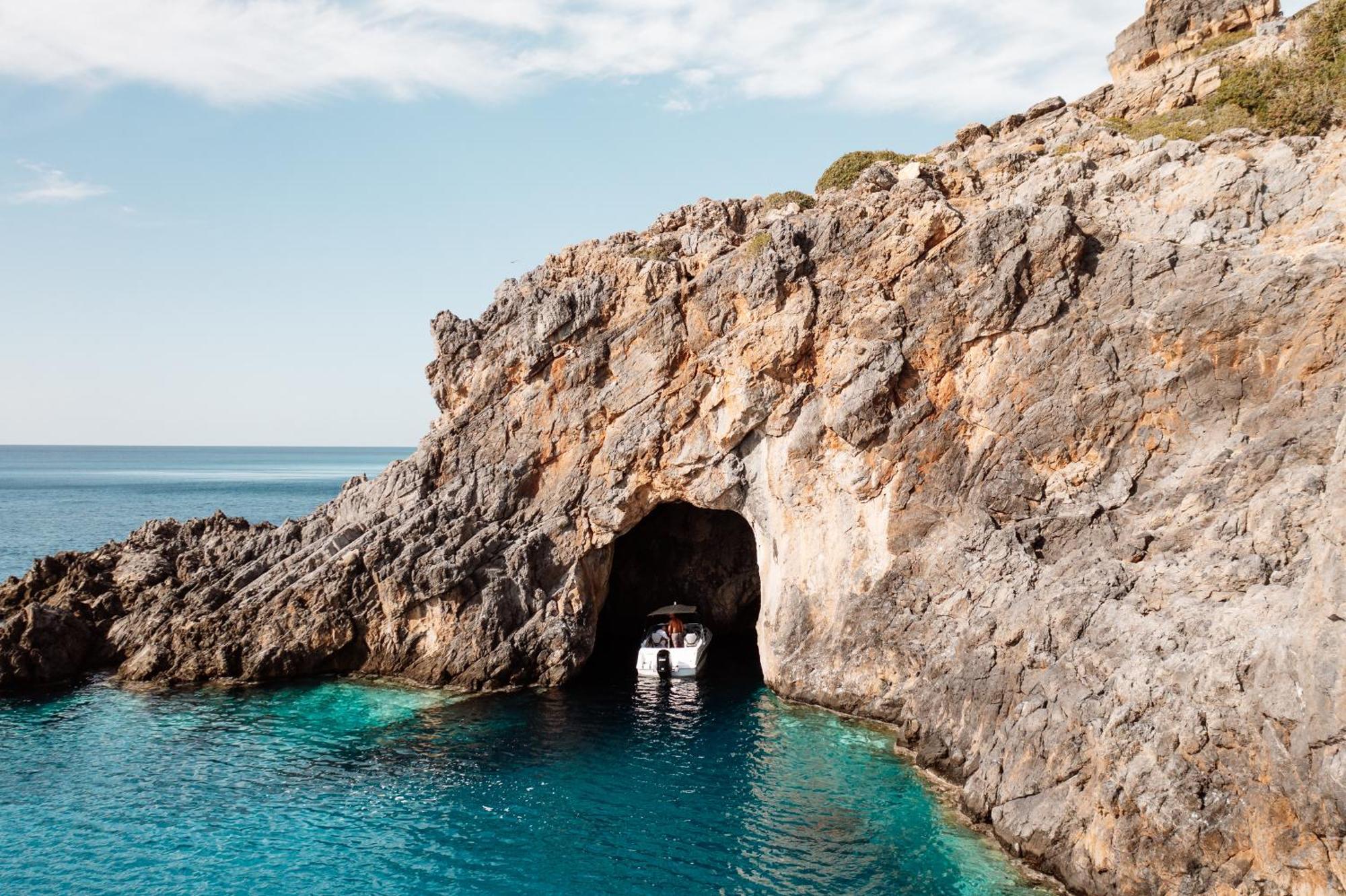 Hotel Ostria & Ierapetra (Crete)