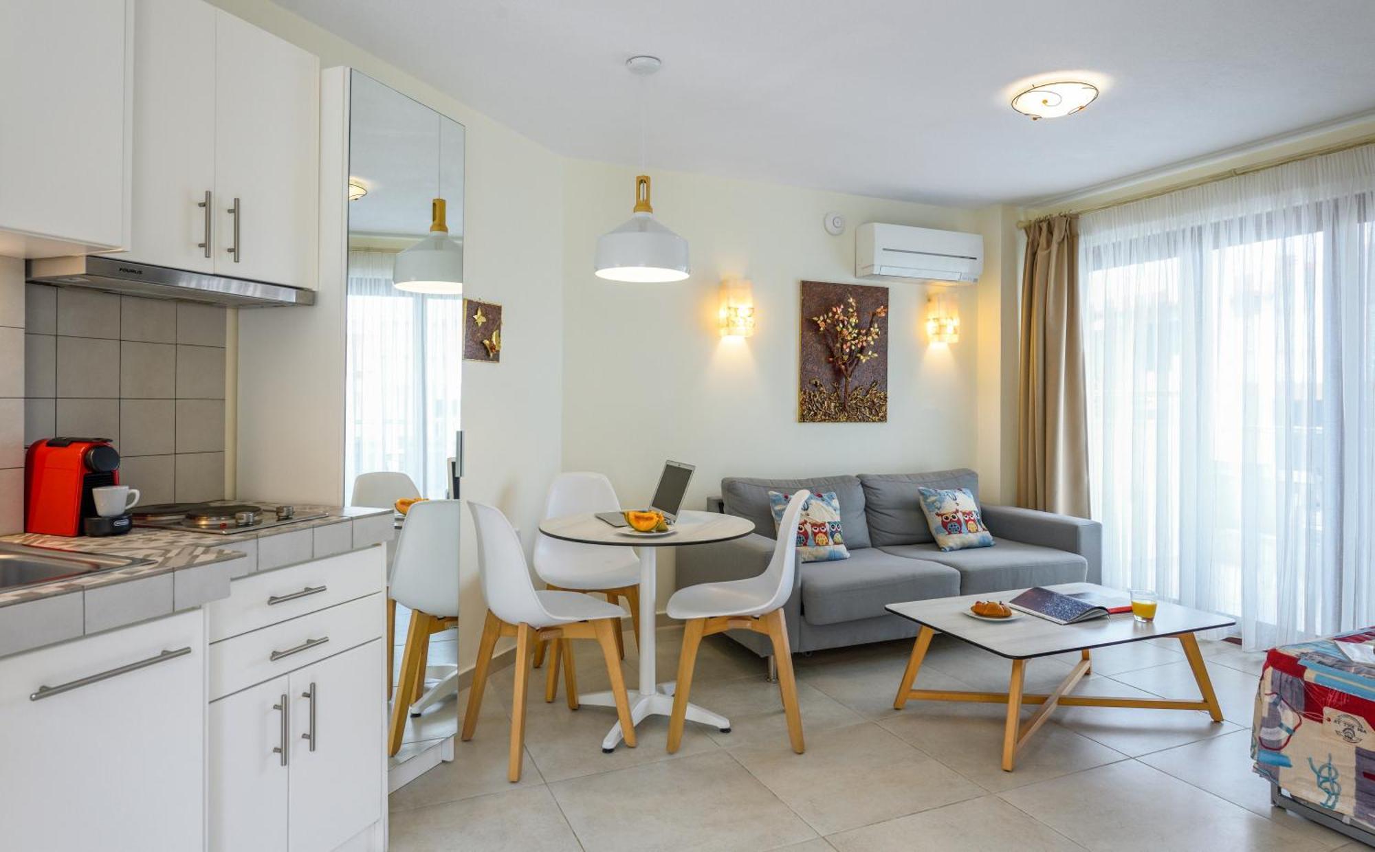 Apartment Elpiniki Luxury