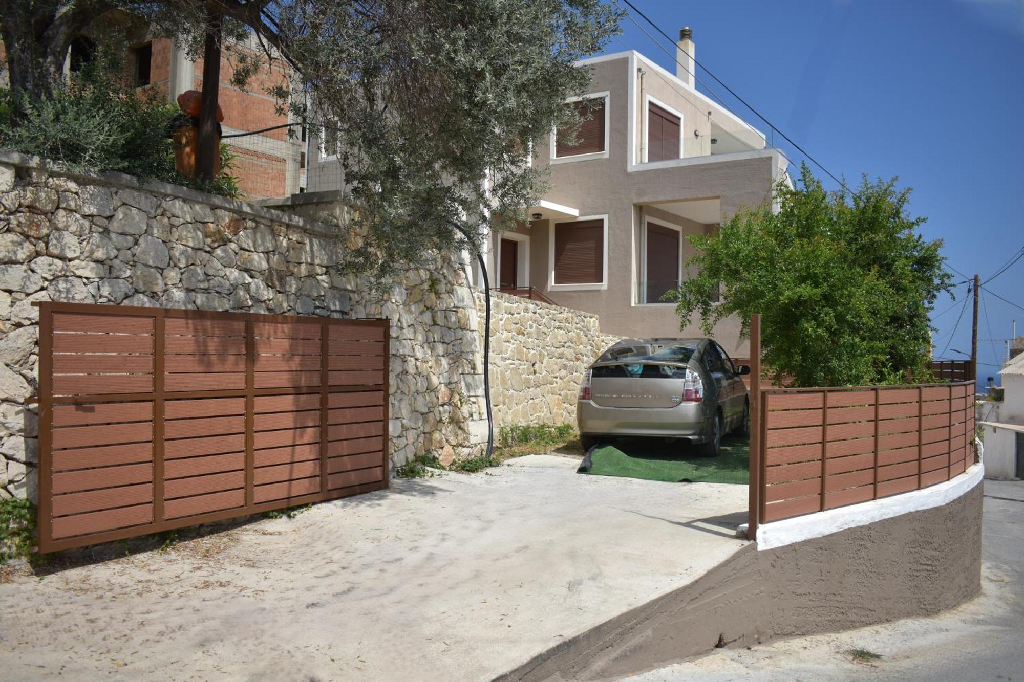 Smaragda's Maisonette *