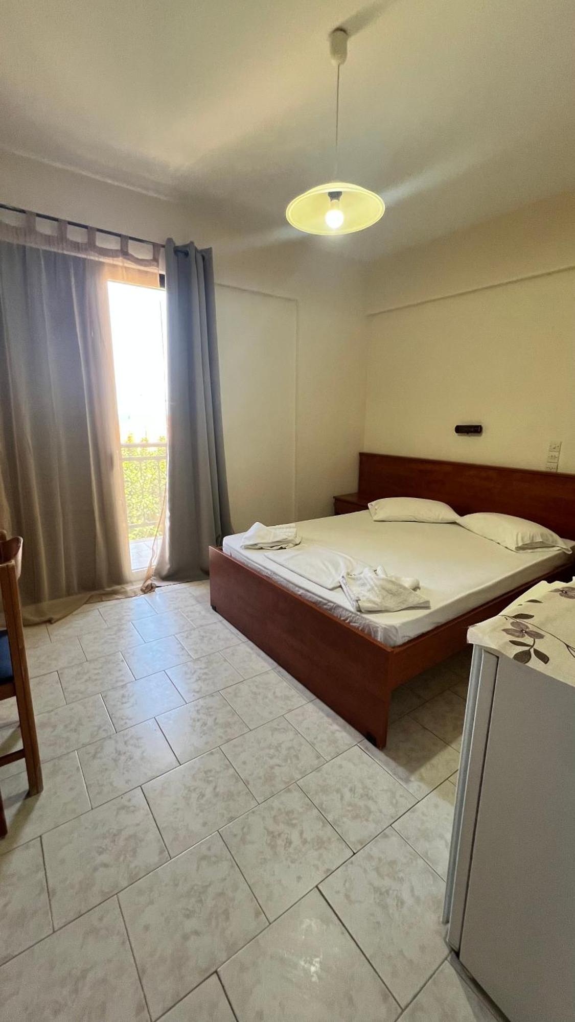 Michaela Hotel 3*