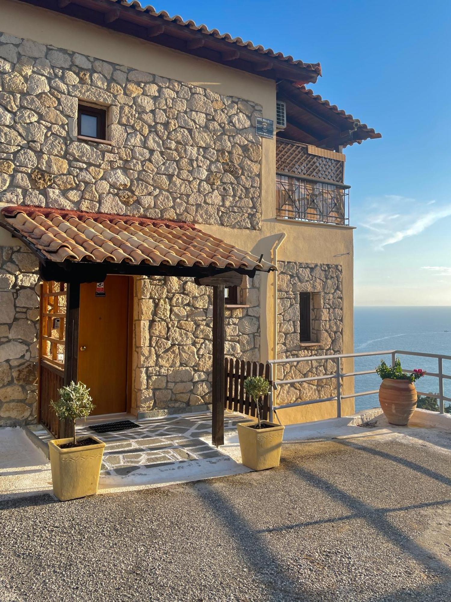 Sunrise Villa *
