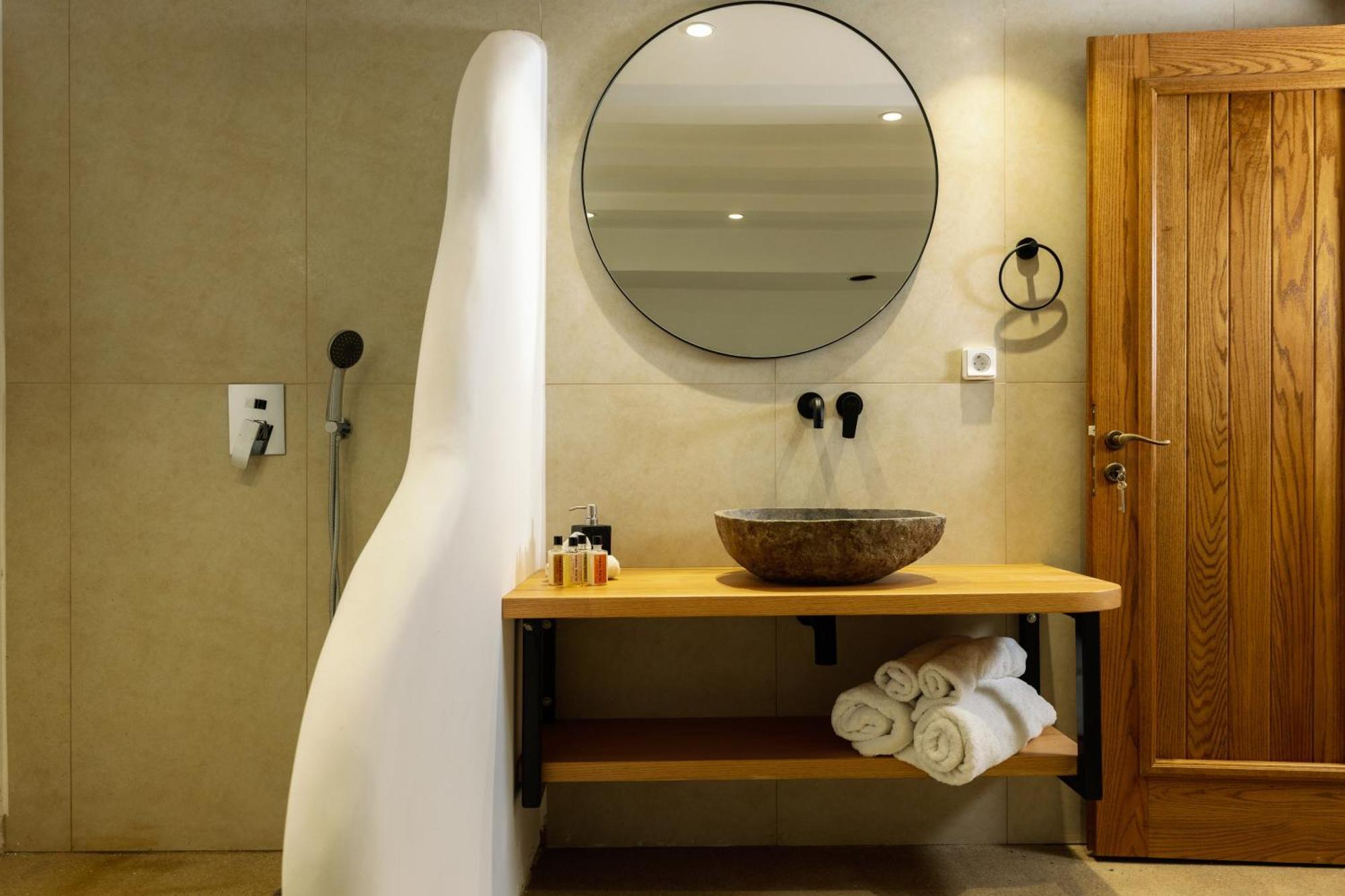 Velonis With Private Pool And Sea View