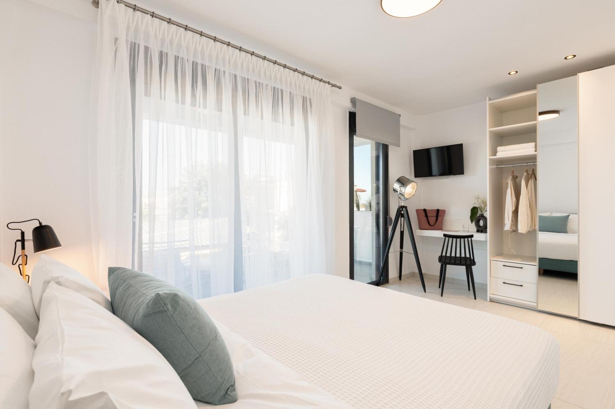 Kleoniki & Irida Residential Complexes Ofrinion