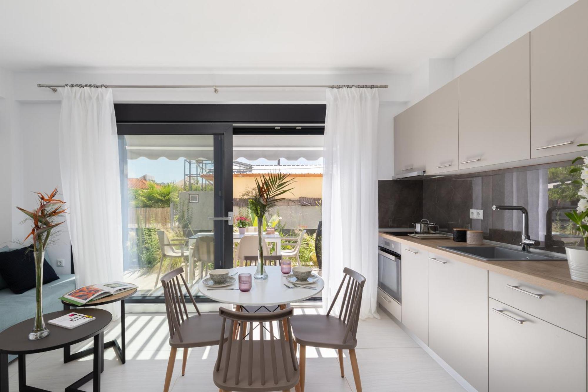 Apartment Kleoniki & Irida Residential Complexes *