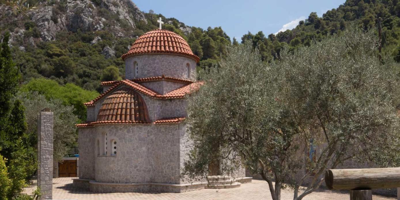 Elia Junior In Epidavros With Shared Pool