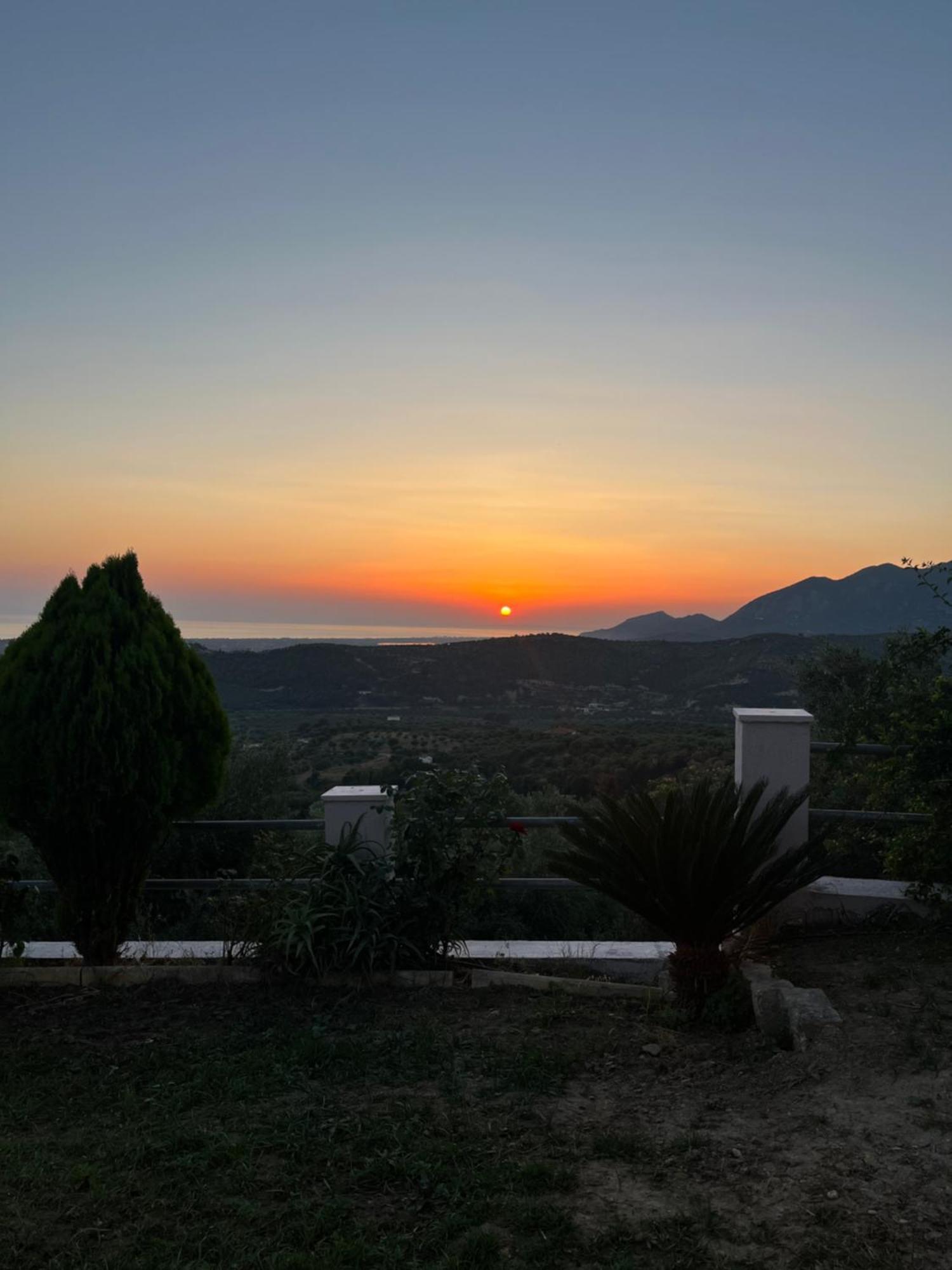 Zografos Homestay