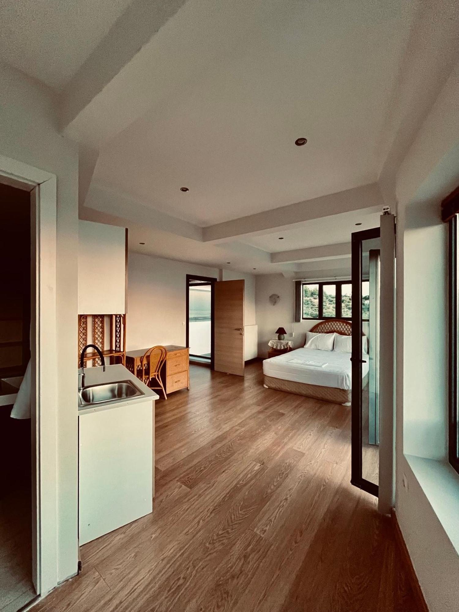 Zografos Homestay