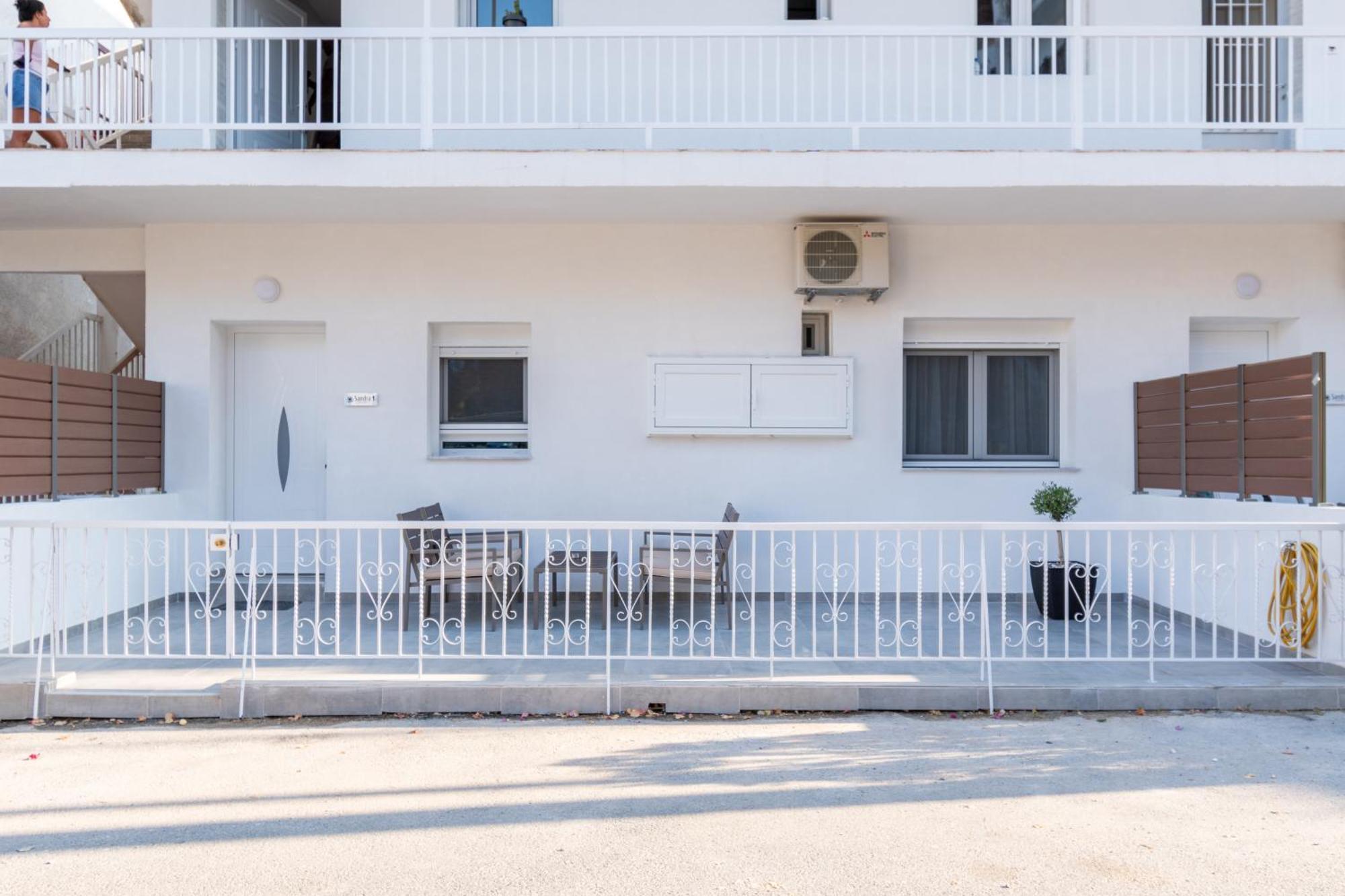 Sandra Seaview Apartment