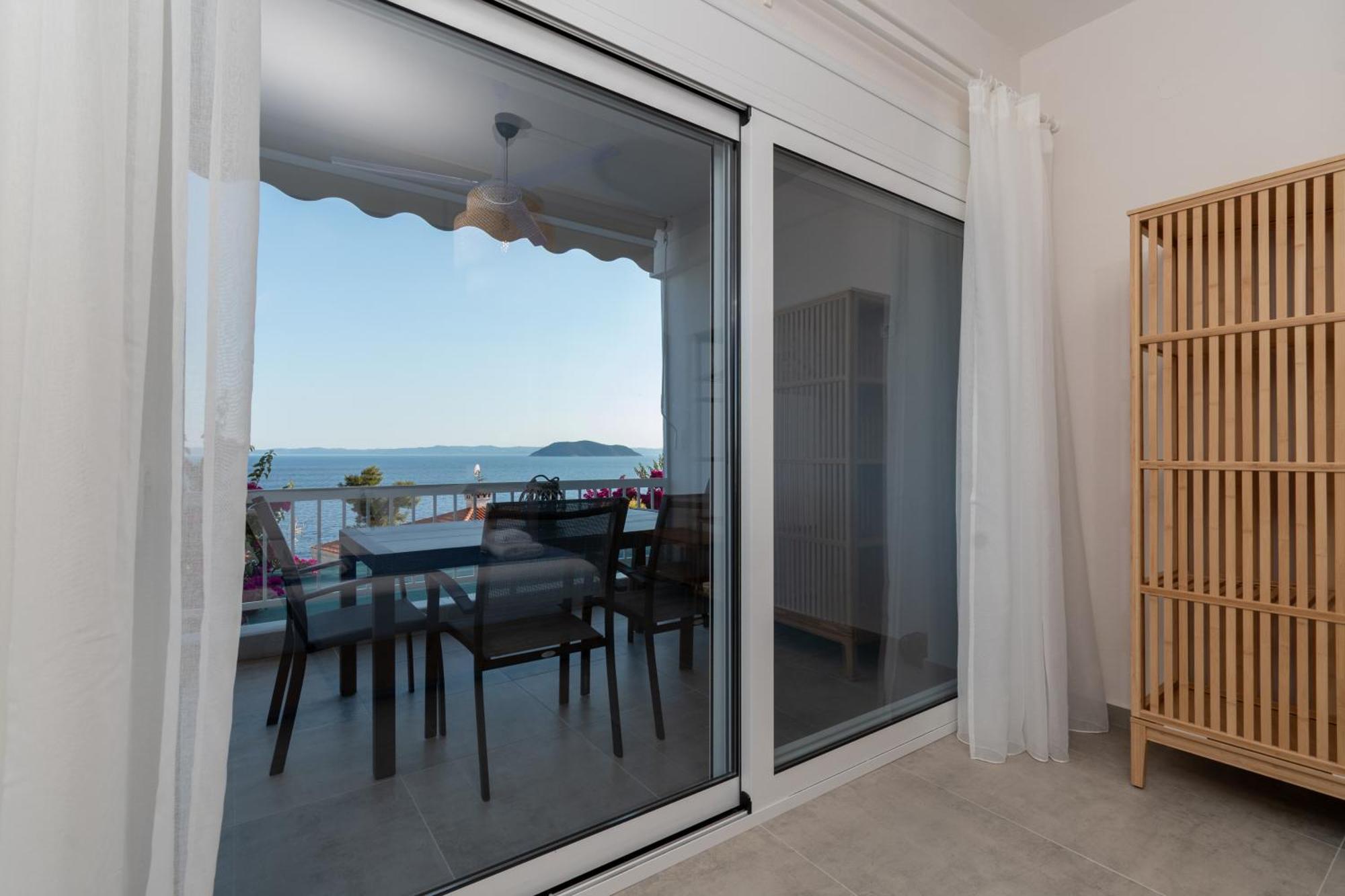 Sandra Seaview Apartment *