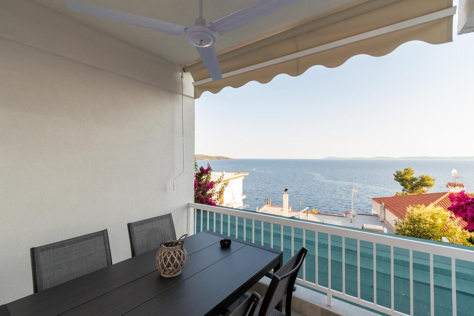 Sandra Seaview Apartment *