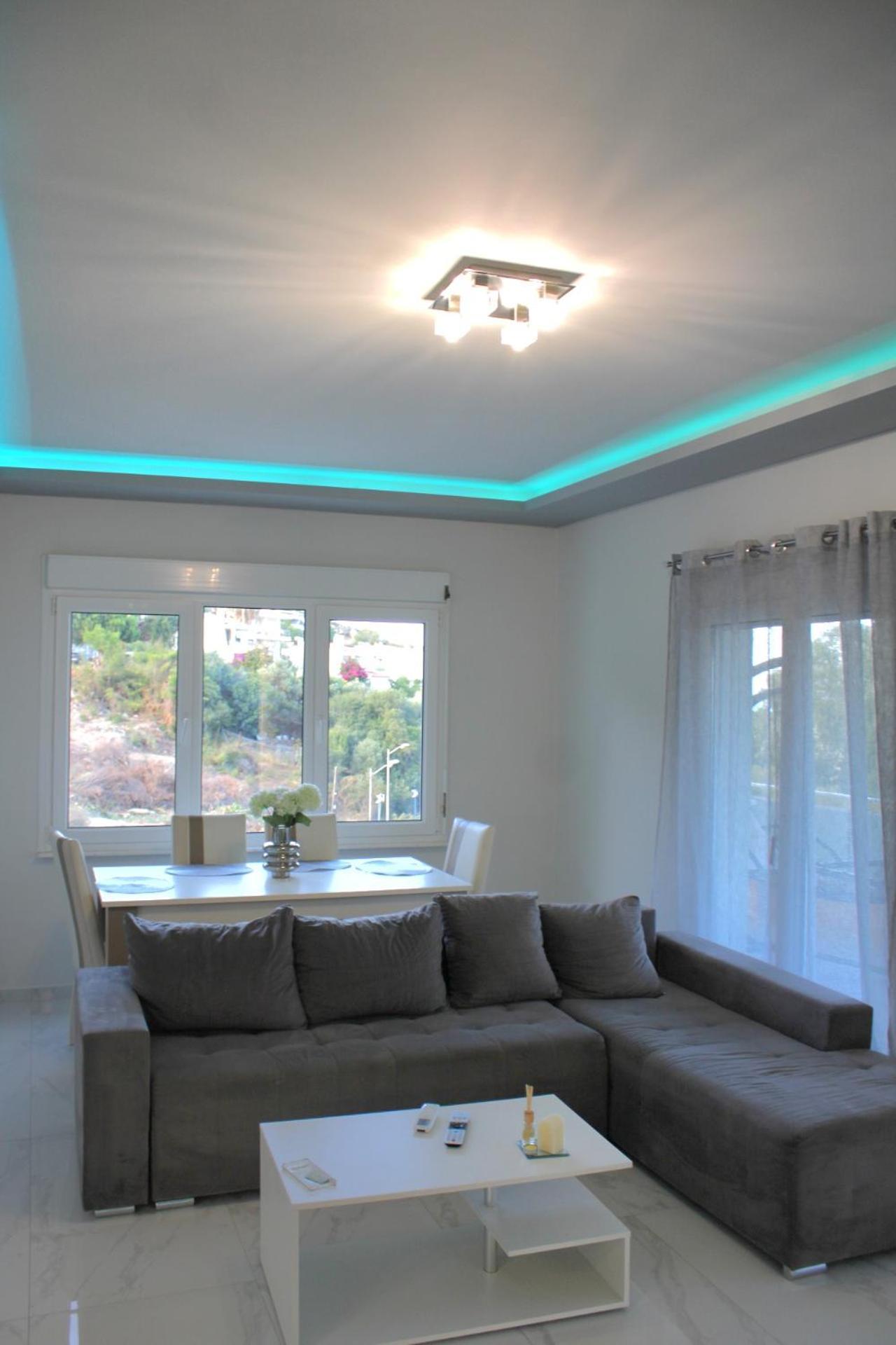 Riviera Penthouse * Palaiontsiflikion