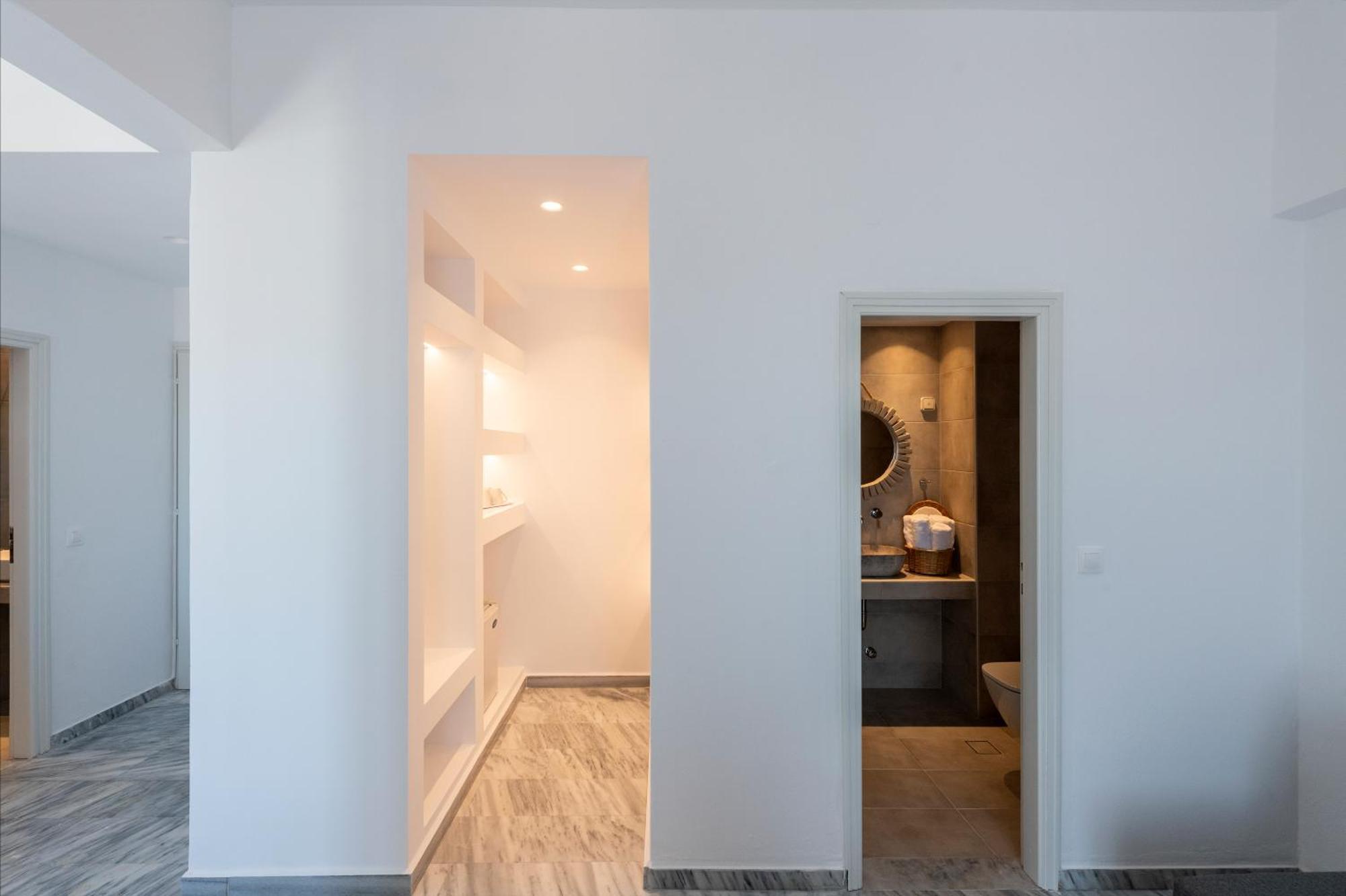 Swiss 3* Naousa (Paros)