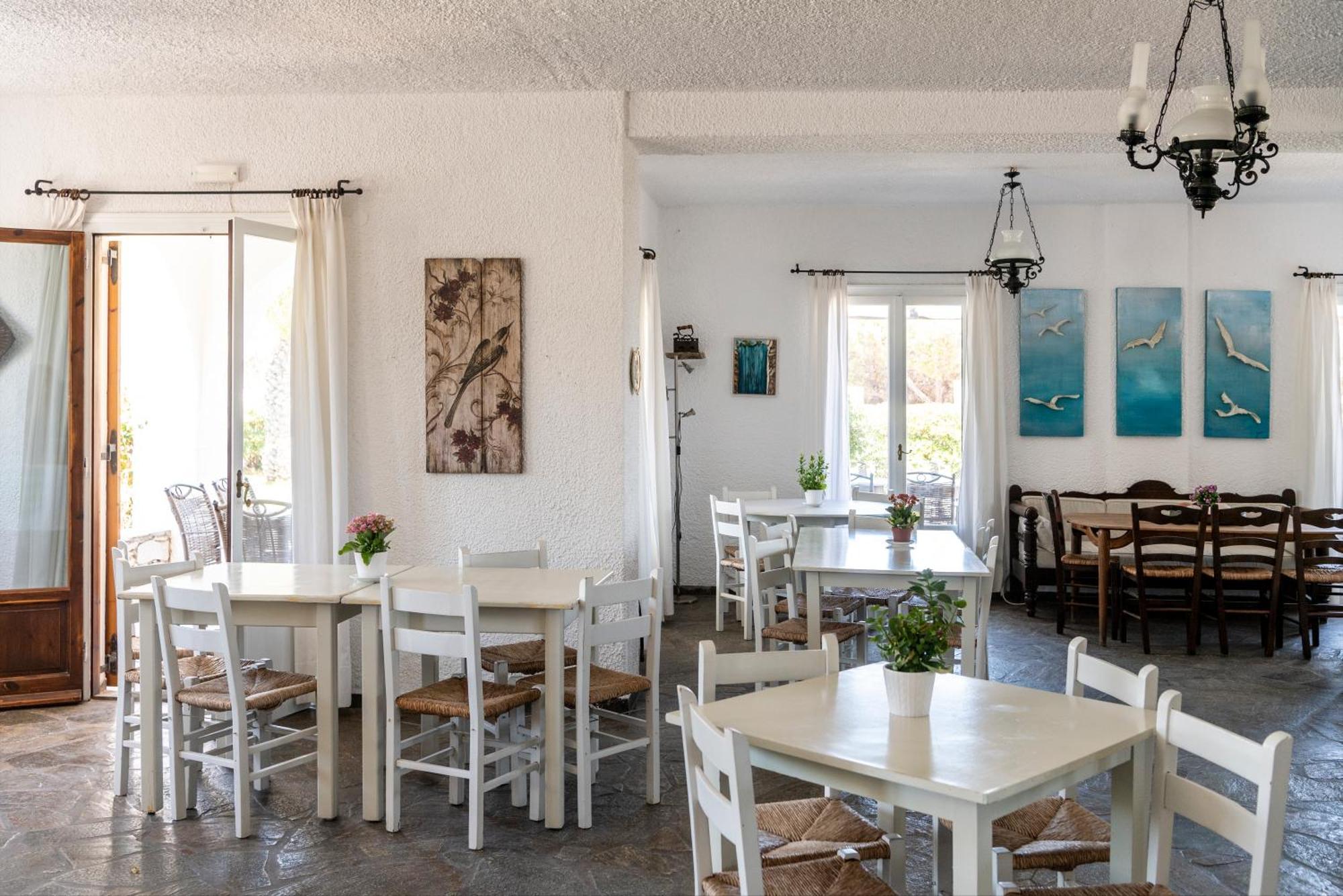 Swiss Naousa (Paros)