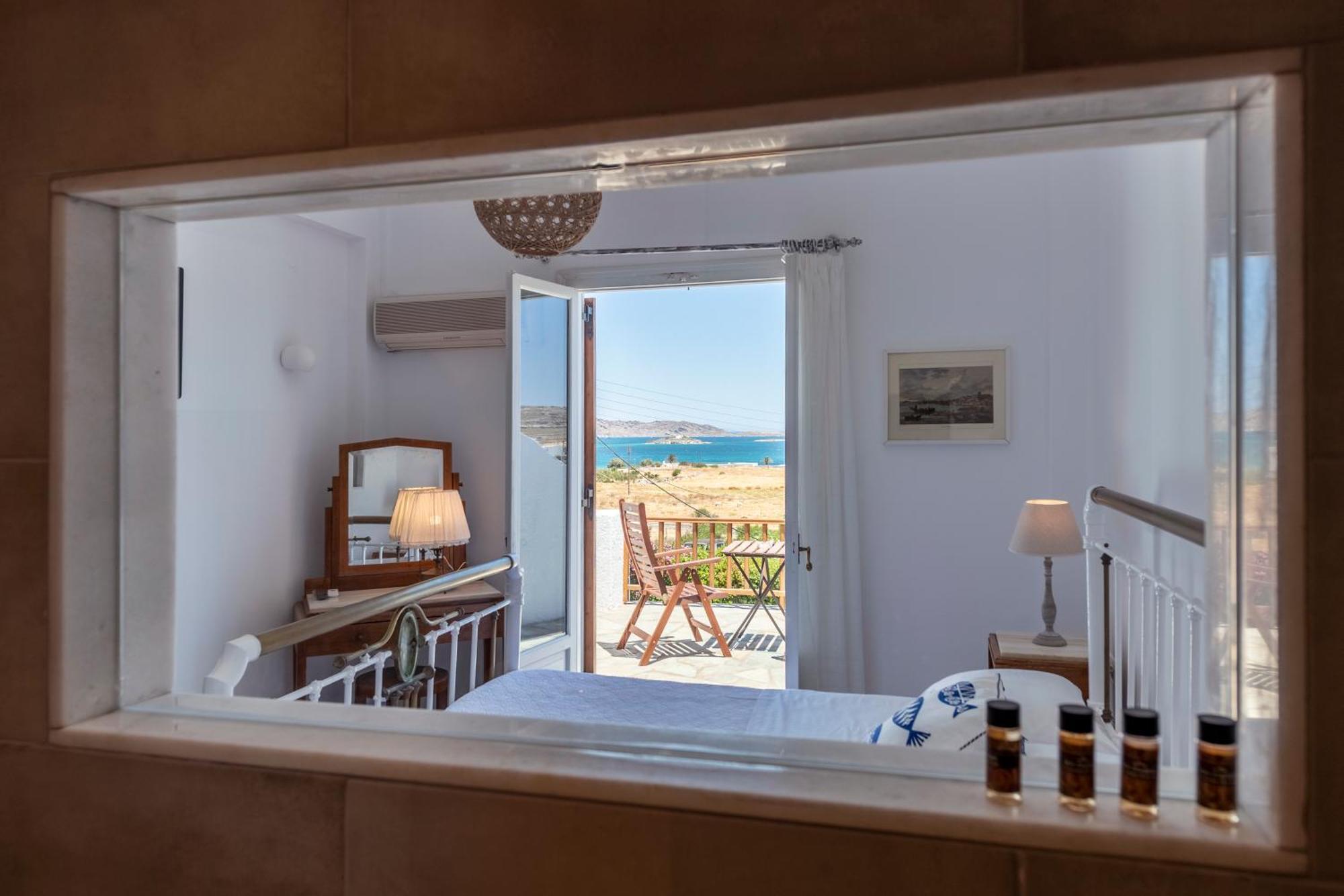 Swiss 3* Naousa (Paros)