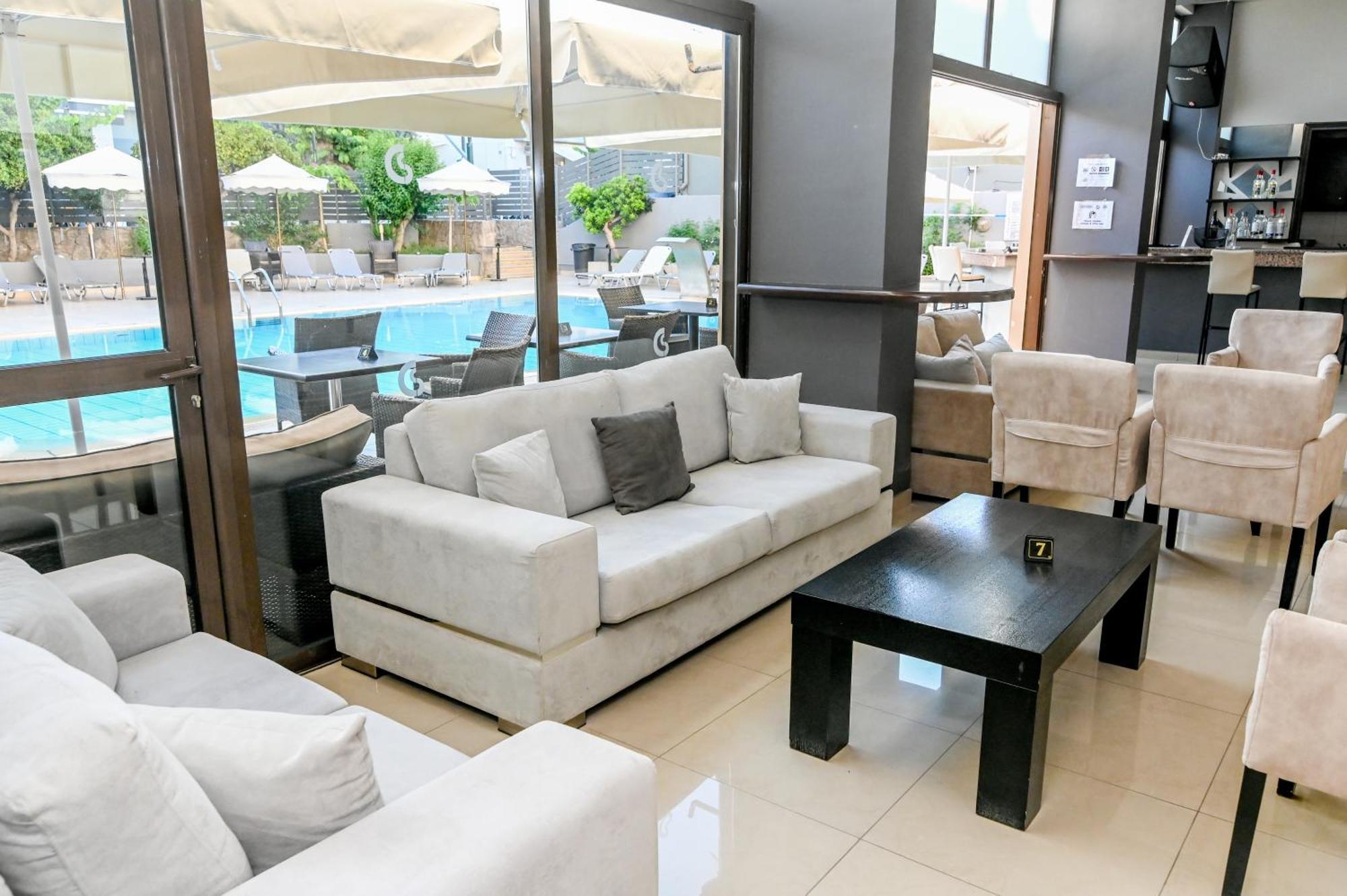 Saint Constantine Aparthotel
