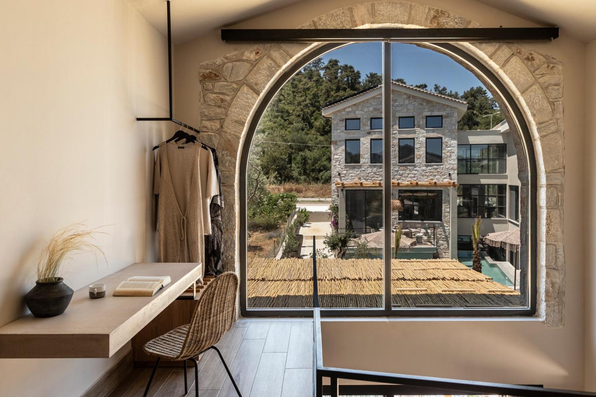 Nikoleta And Hotel 3*