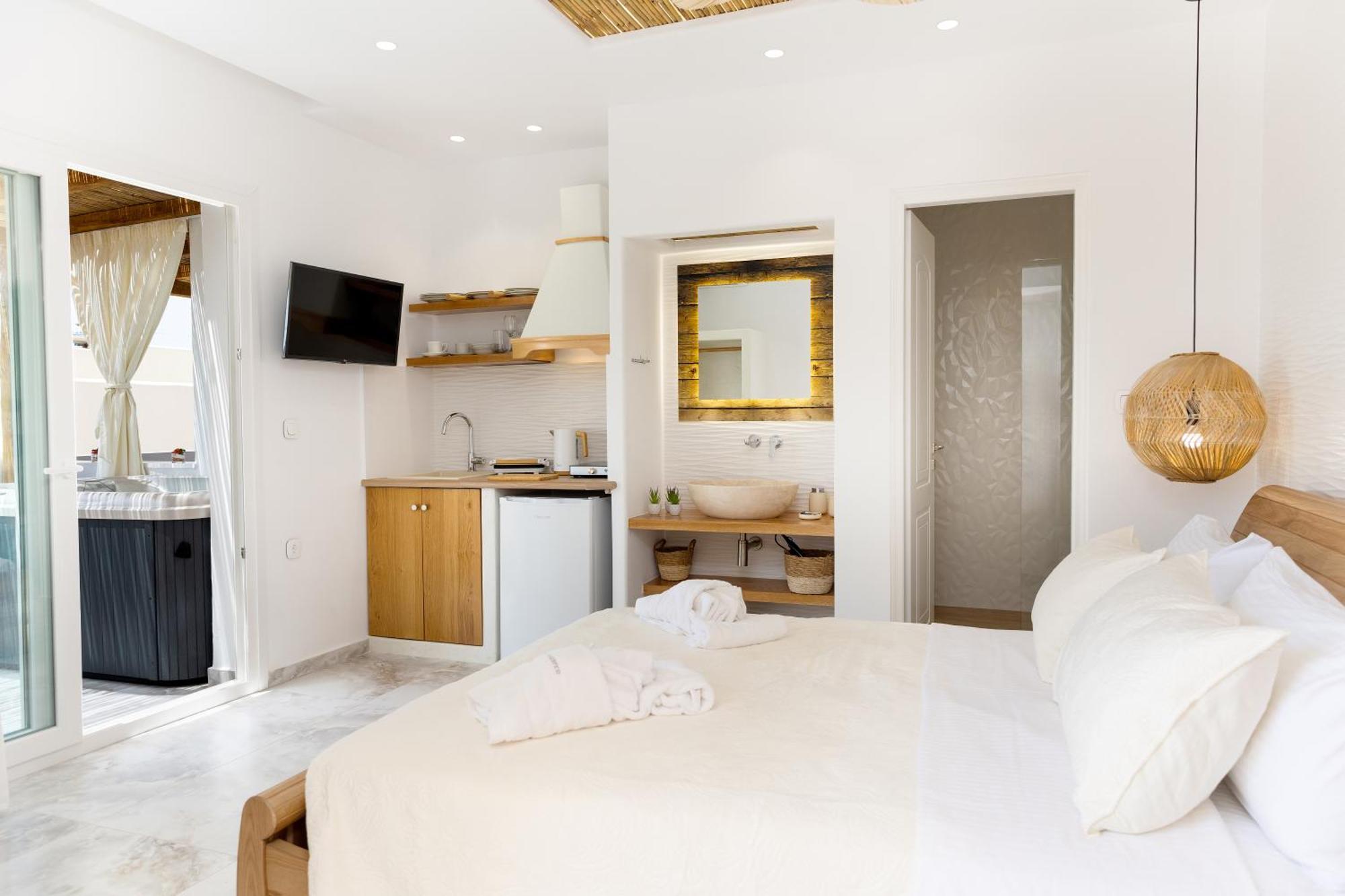 Maria's 3* Agia Anna (Naxos)