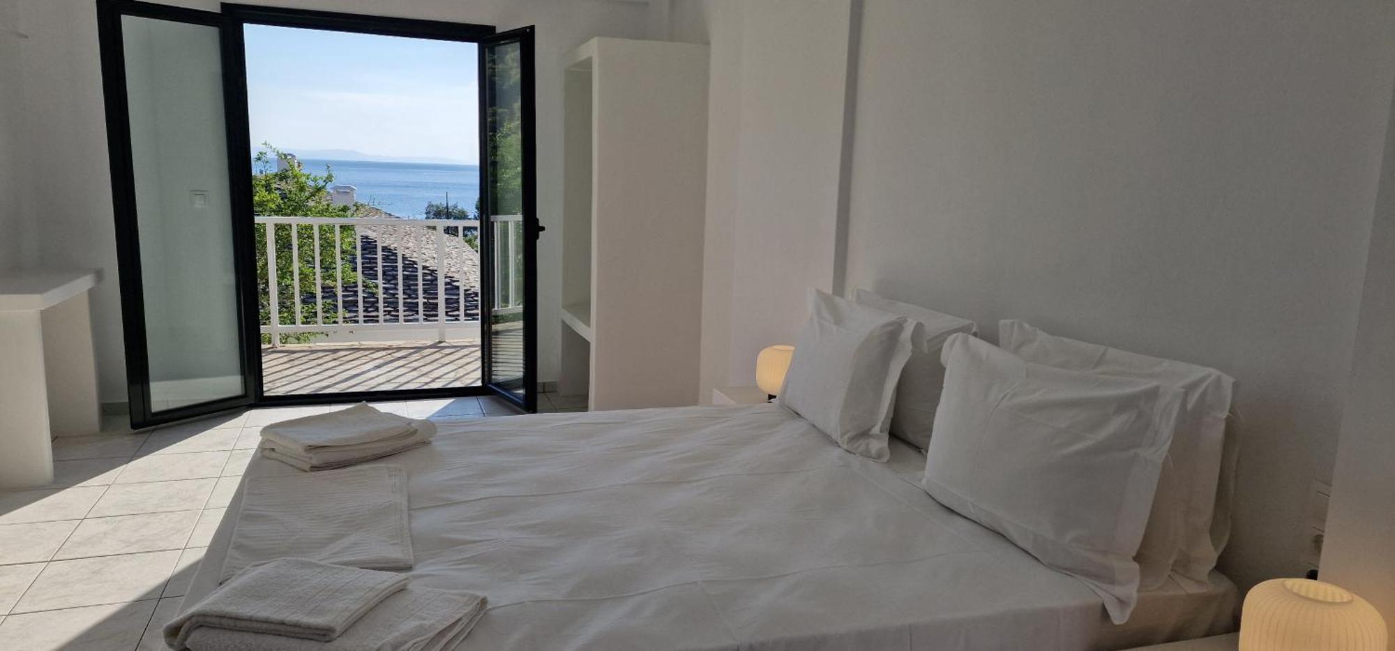 Lithanemon Aparthotel