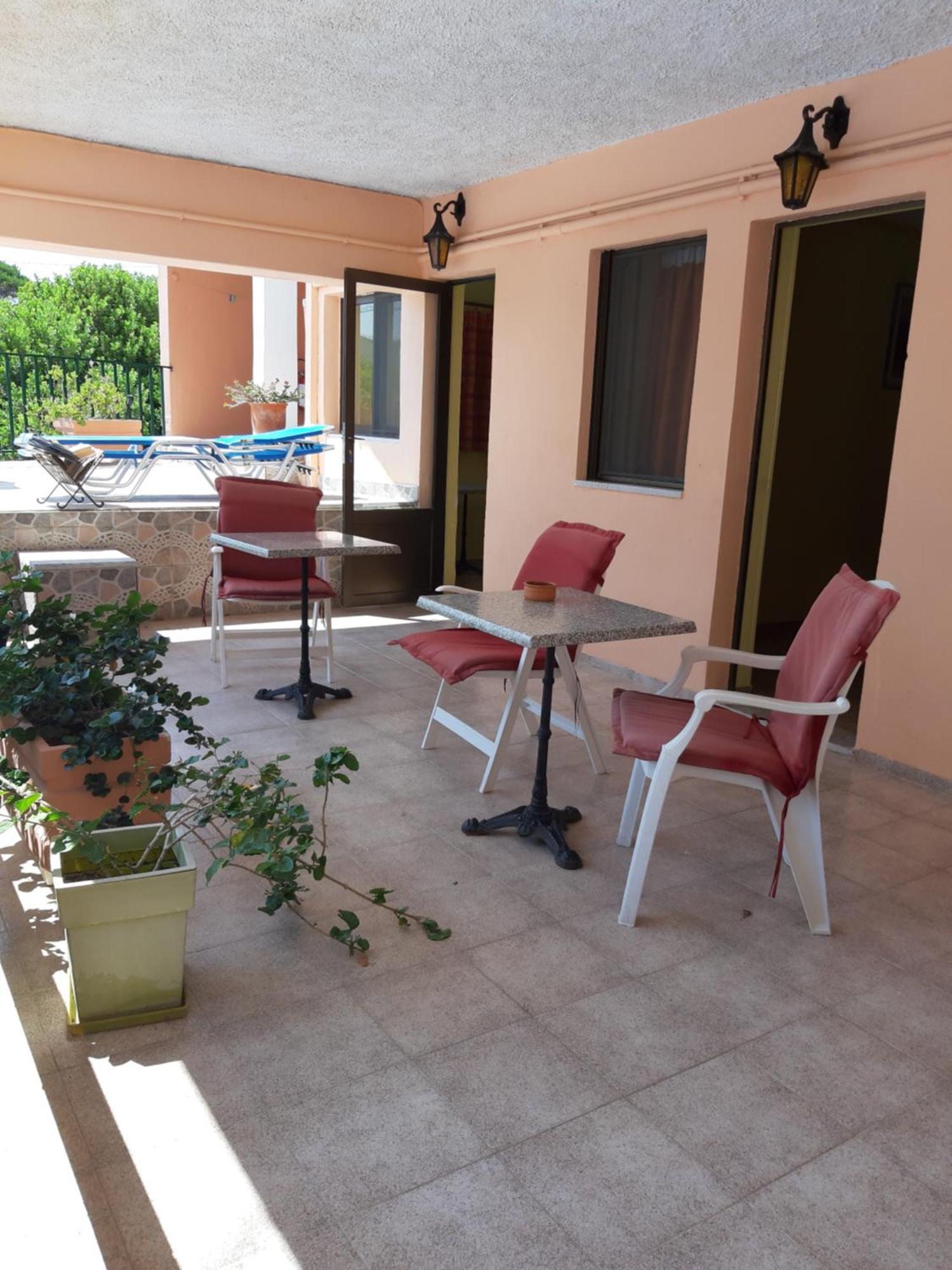 Stroubis I Apartment *