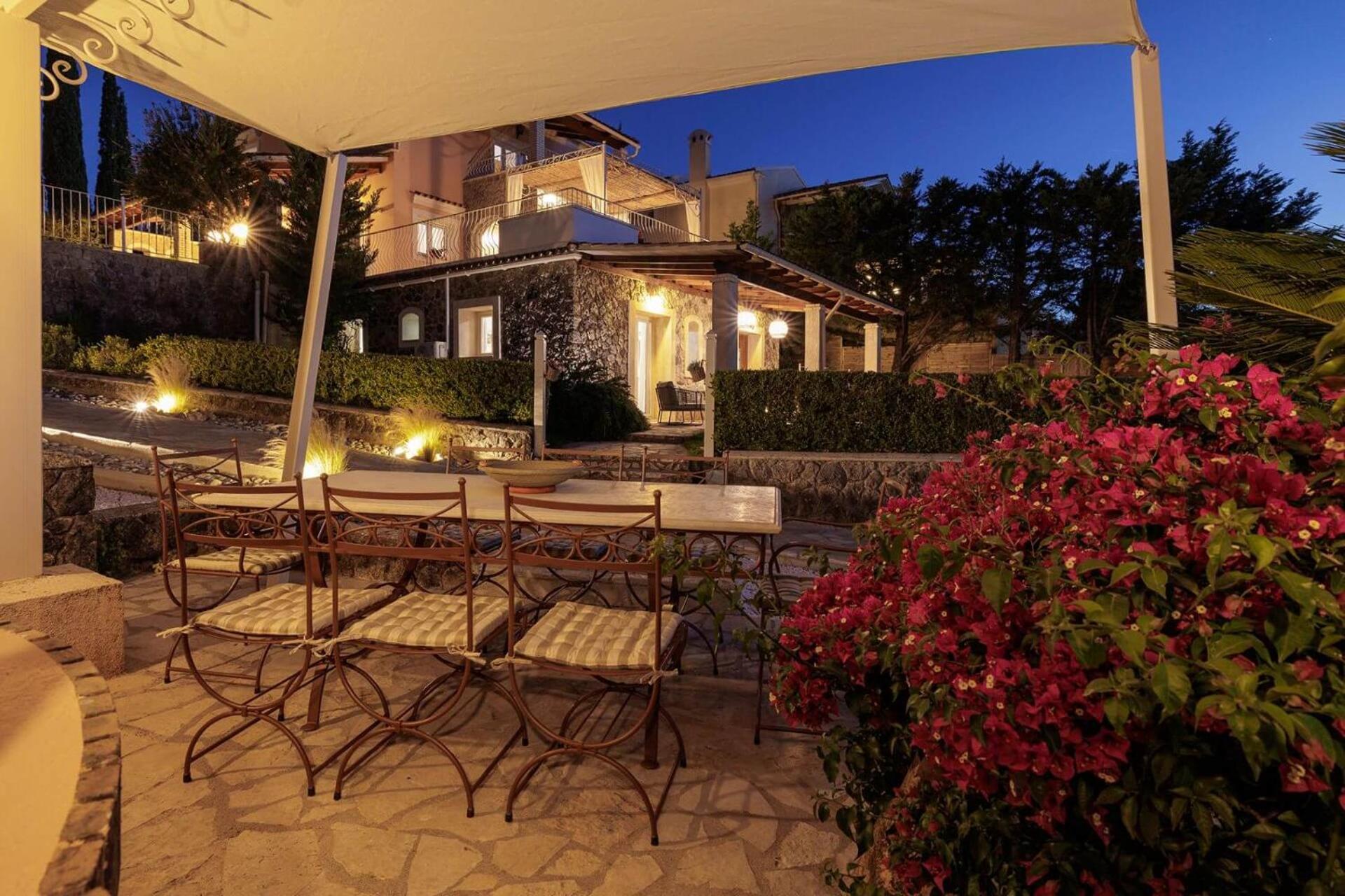 Villa St. Nicholas House & Guest Apart.