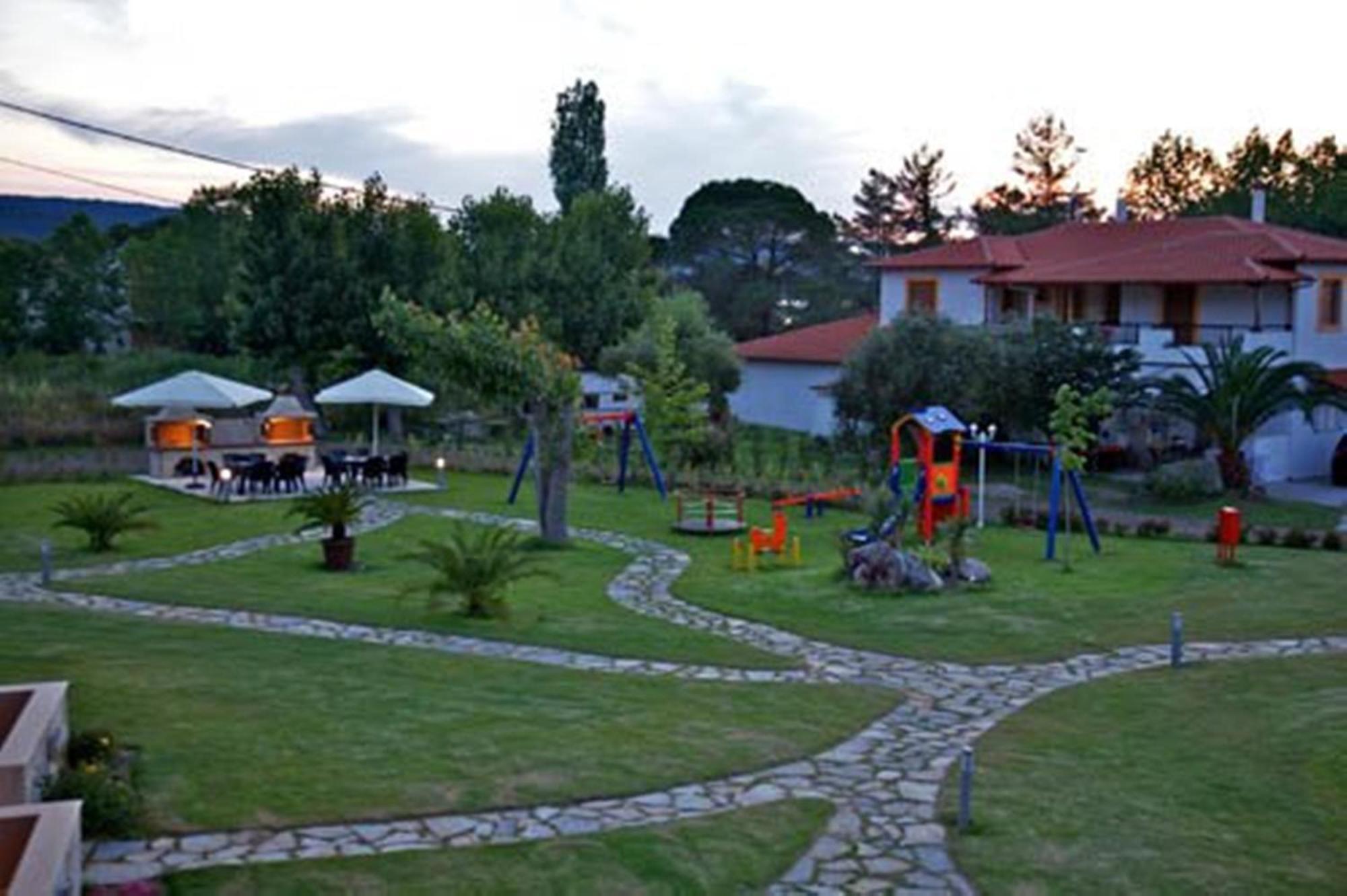 Chasapis Luxury & Vourvourou