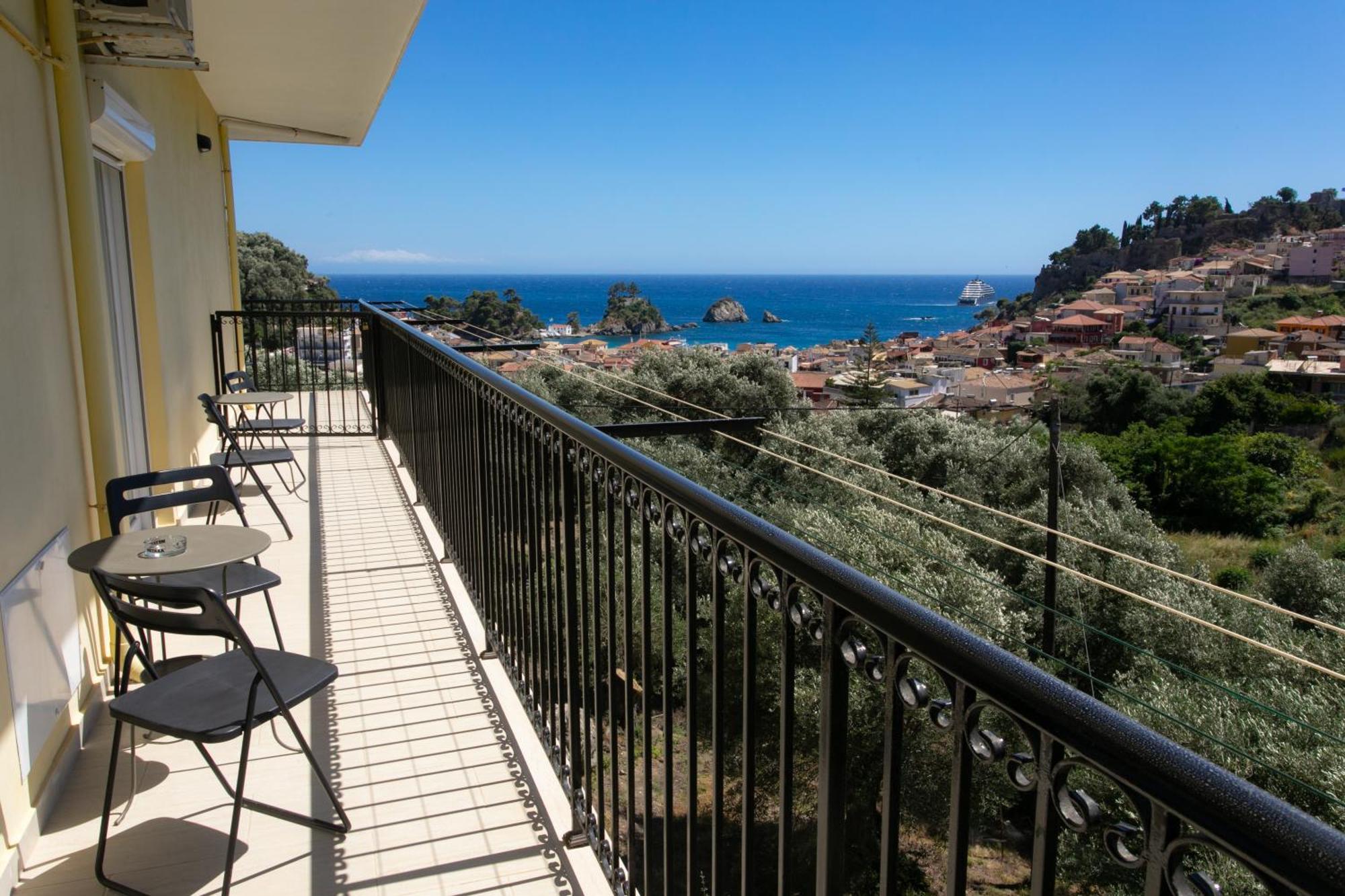 Canary * Parga