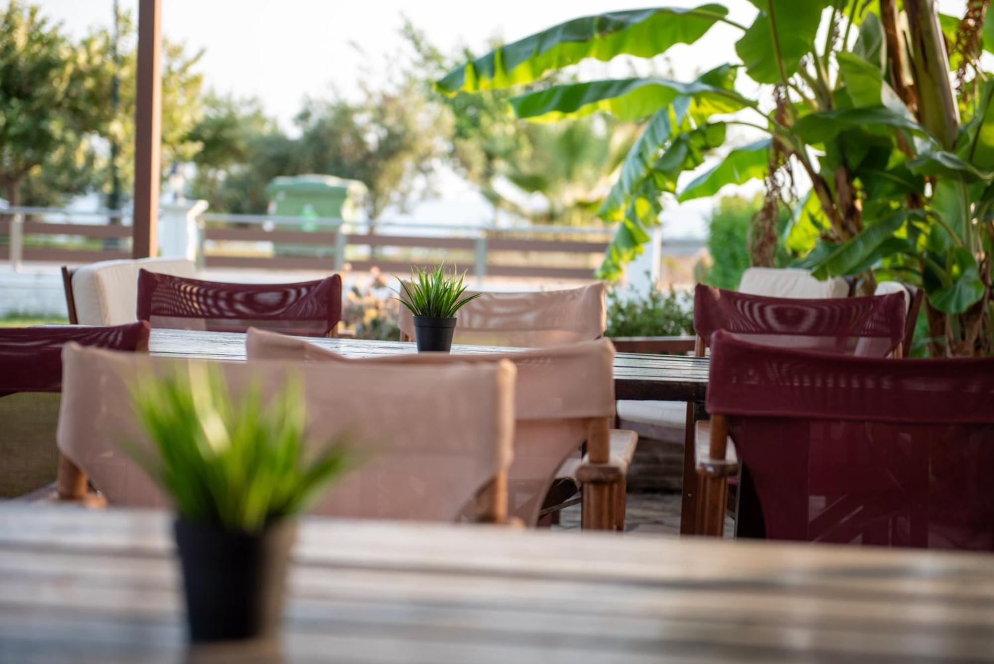 Raptis Hotel