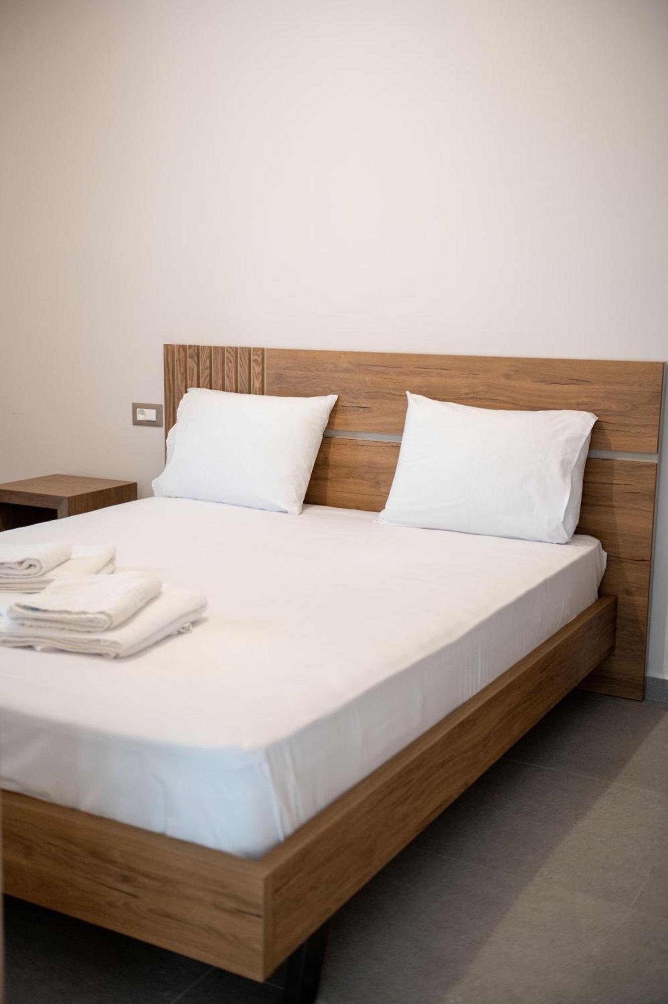 Raptis Hotel *