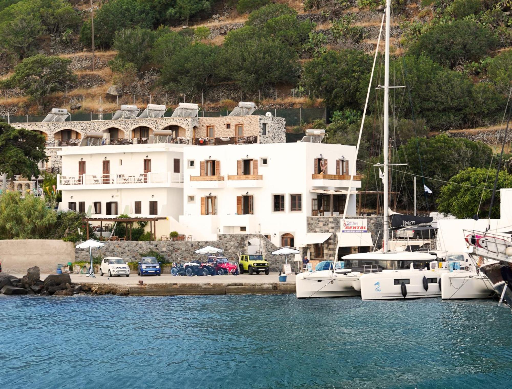 Three Brothers Aparthotel Mandraki (Nisyros)