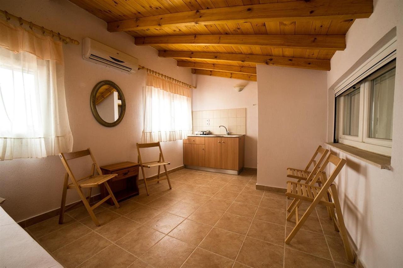 Apartment Rodon - S Avdimioti Nea Roda
