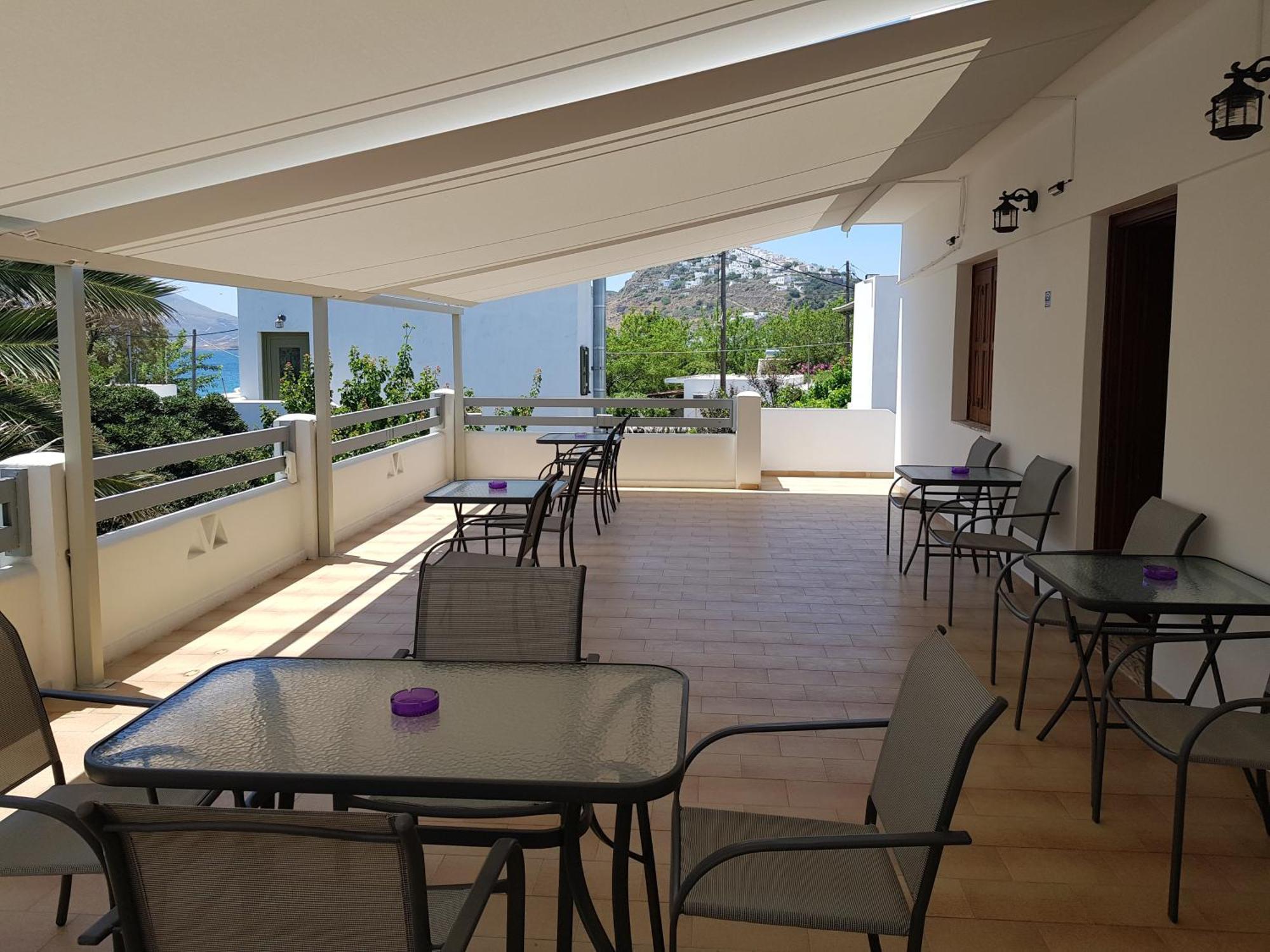 Irini Aparthotel Skyros