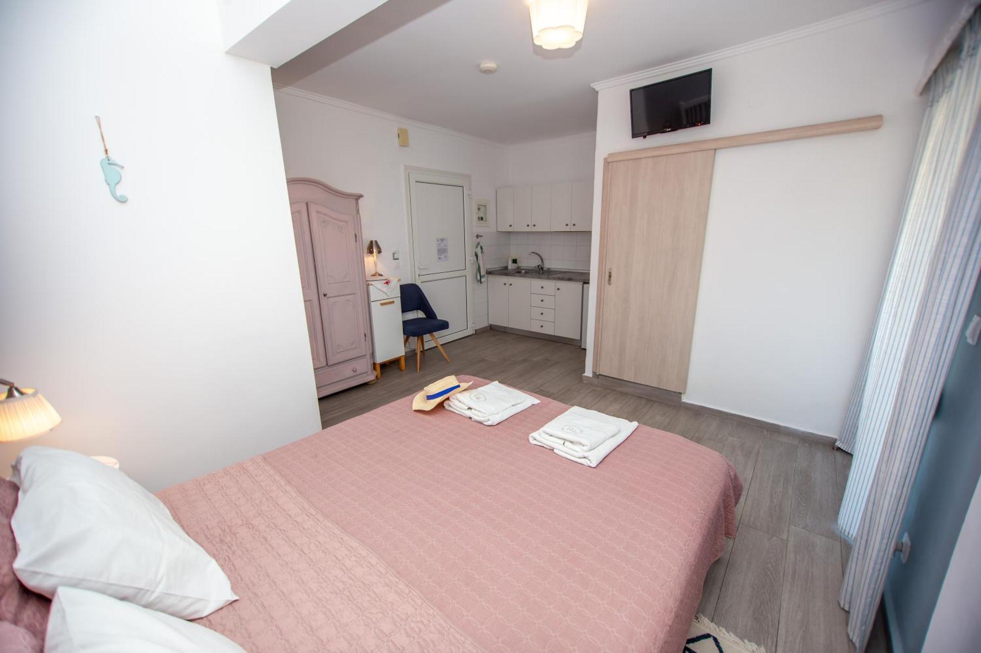 Apartment T H E Berlin And *