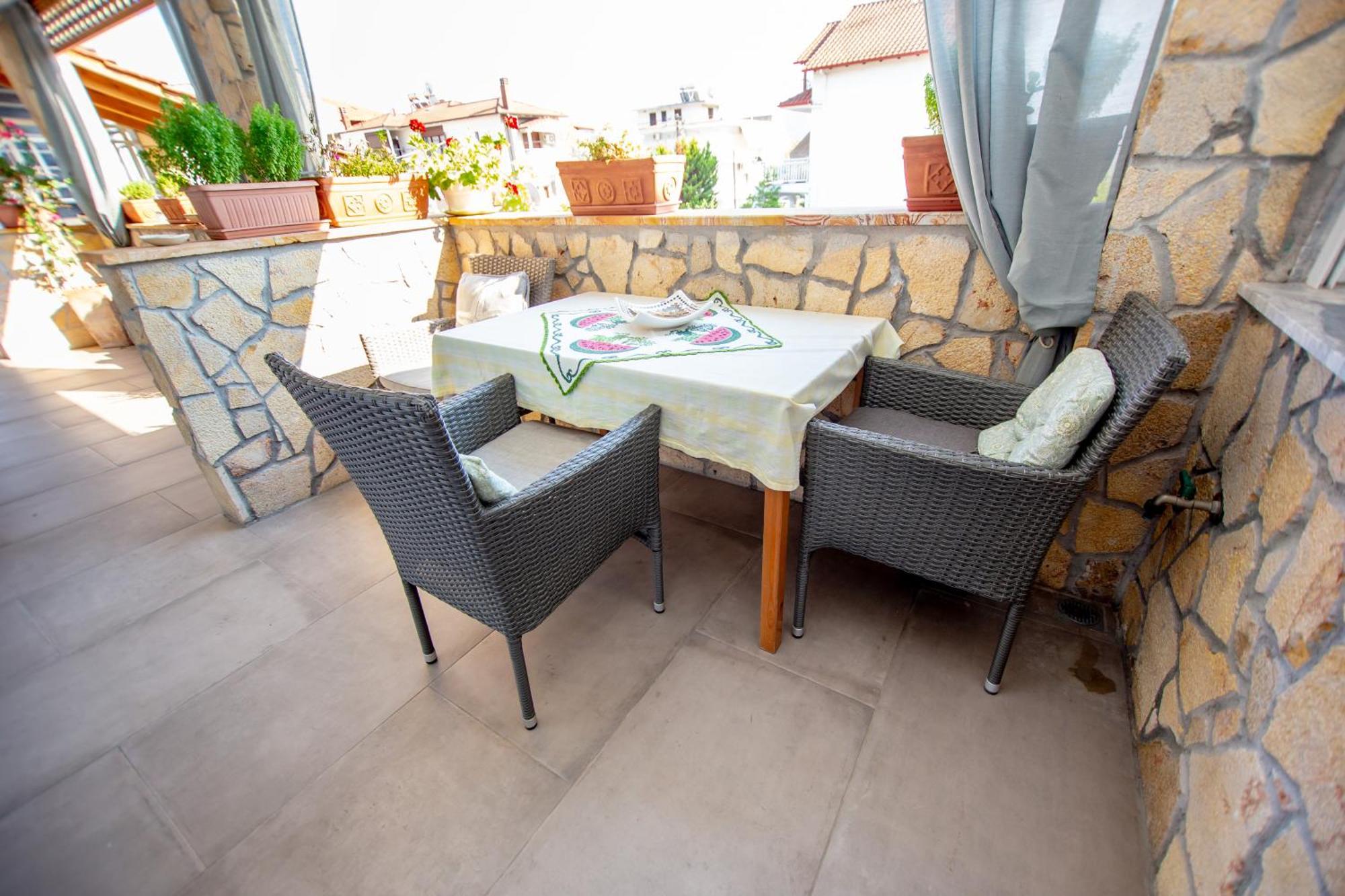 Apartment T H E Berlin And Nea Vrasna