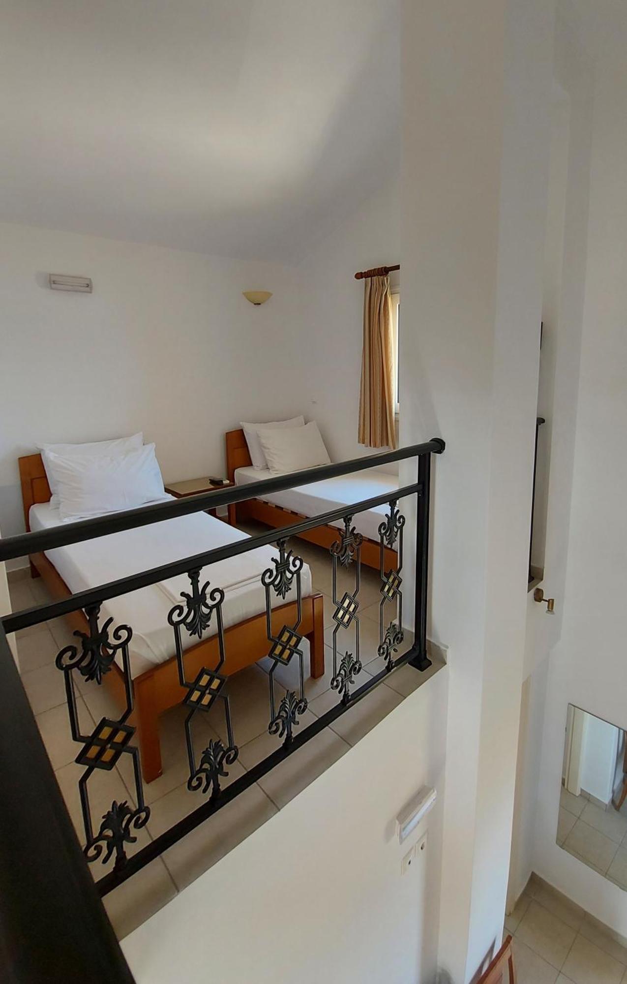 C-view Apartment Megalochori (Agistri)