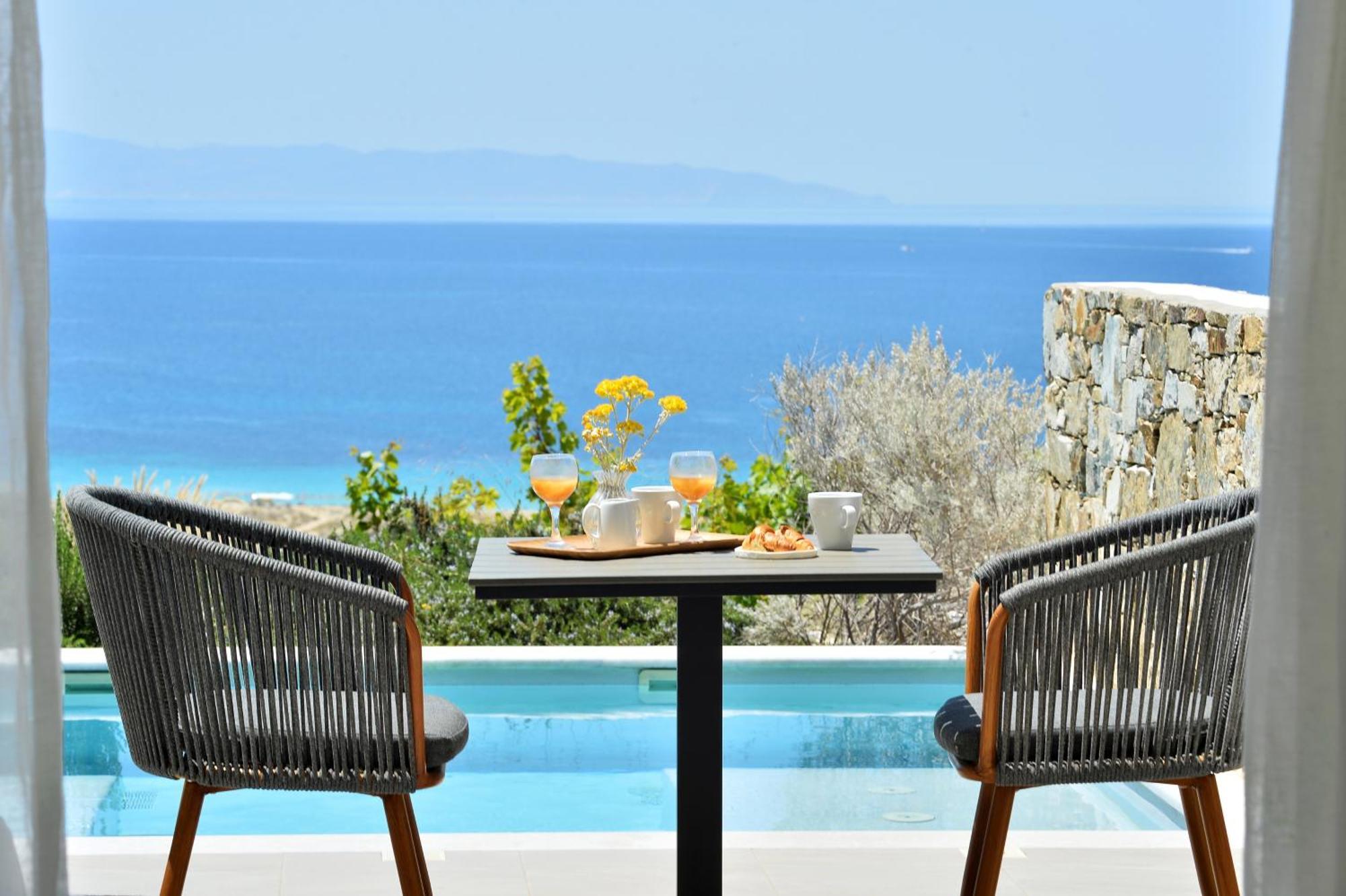 Mythology & Hotel Stelida (Naxos)