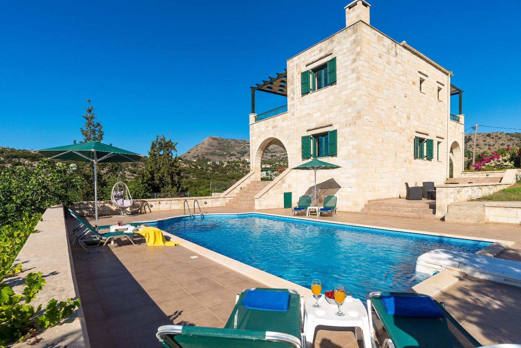 Villa Uranus Stone Almyrida (Crete)