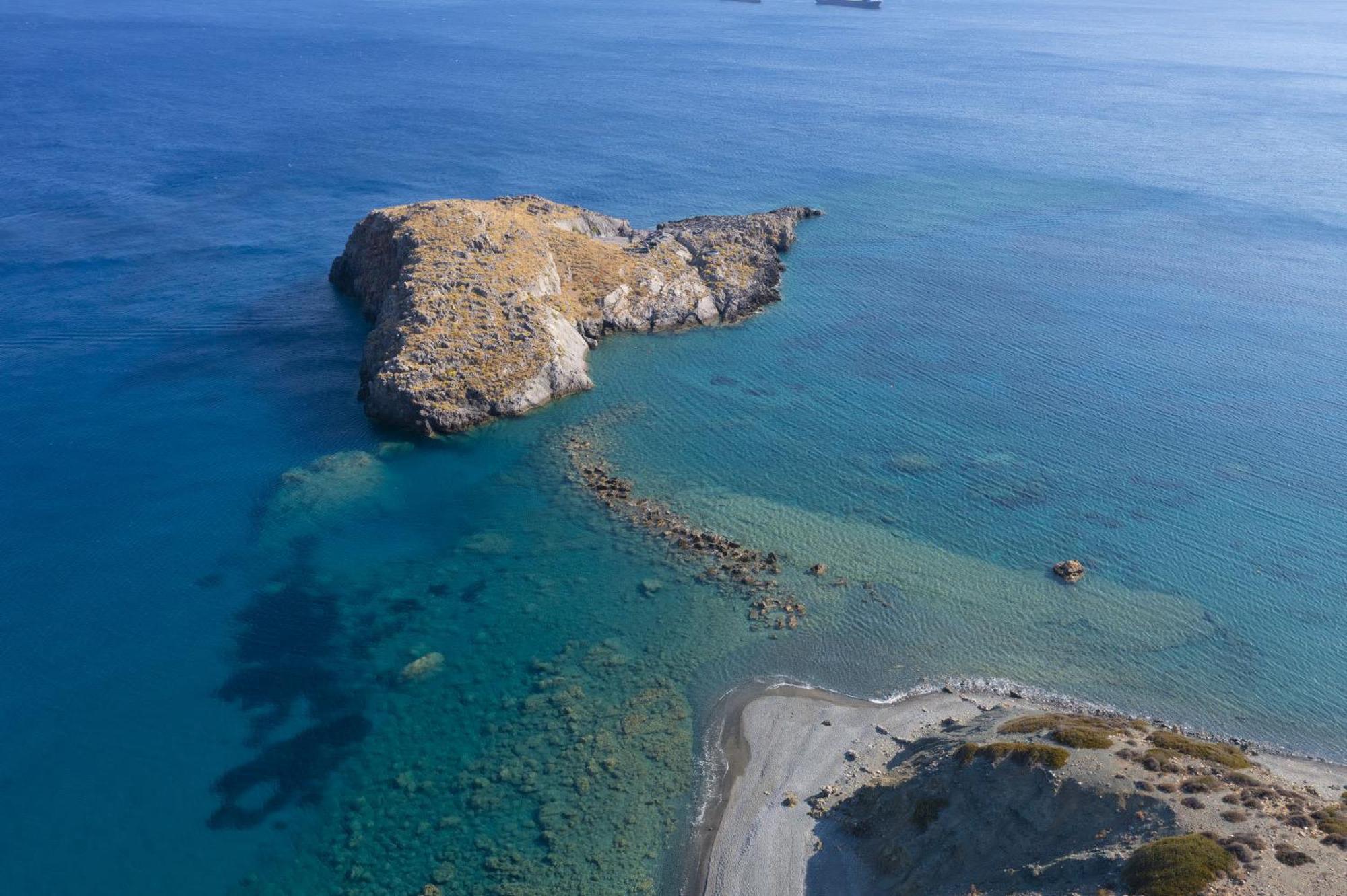 Shades Of Blue Kali Limenes