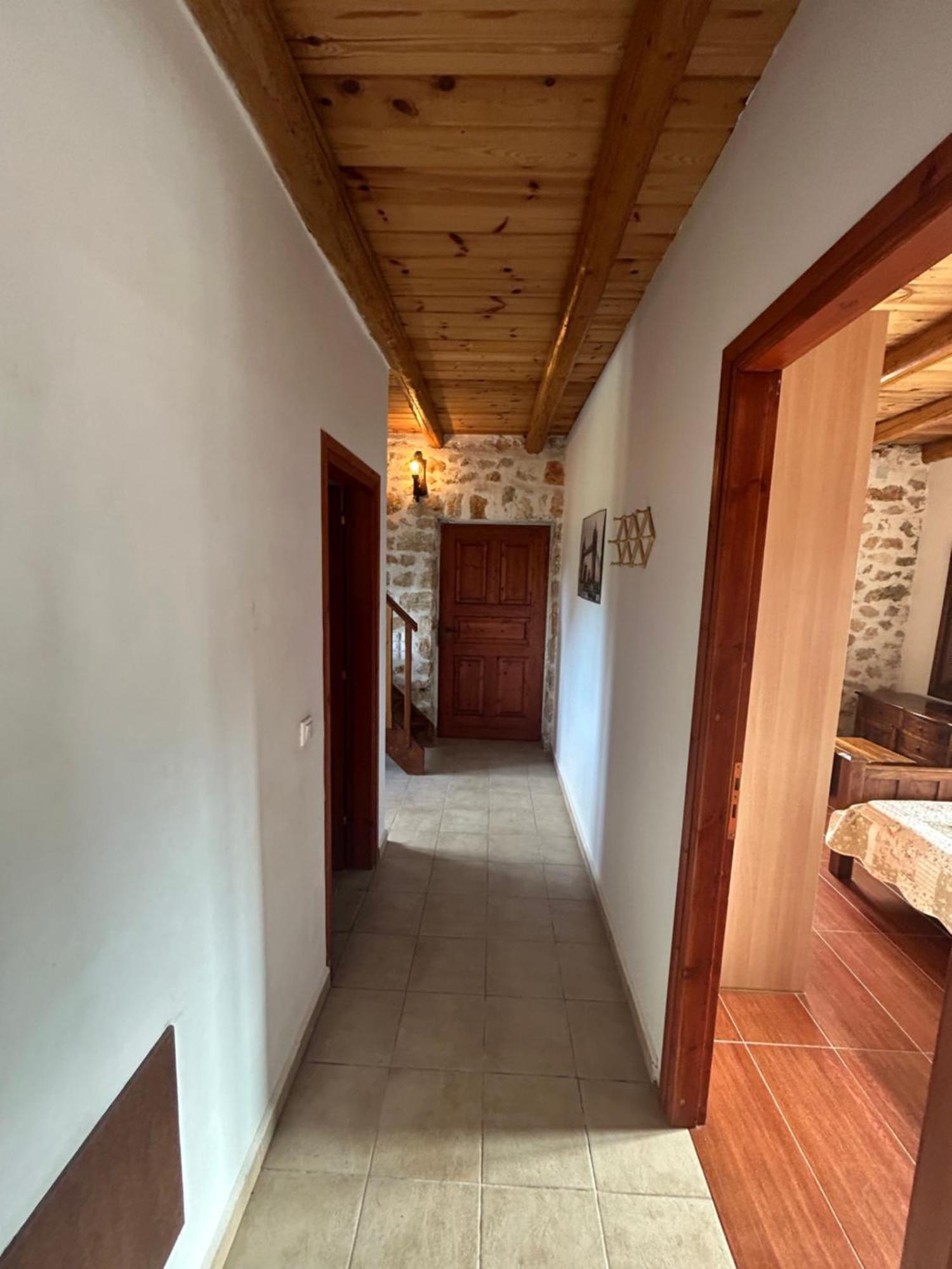 Anastasia Villa *