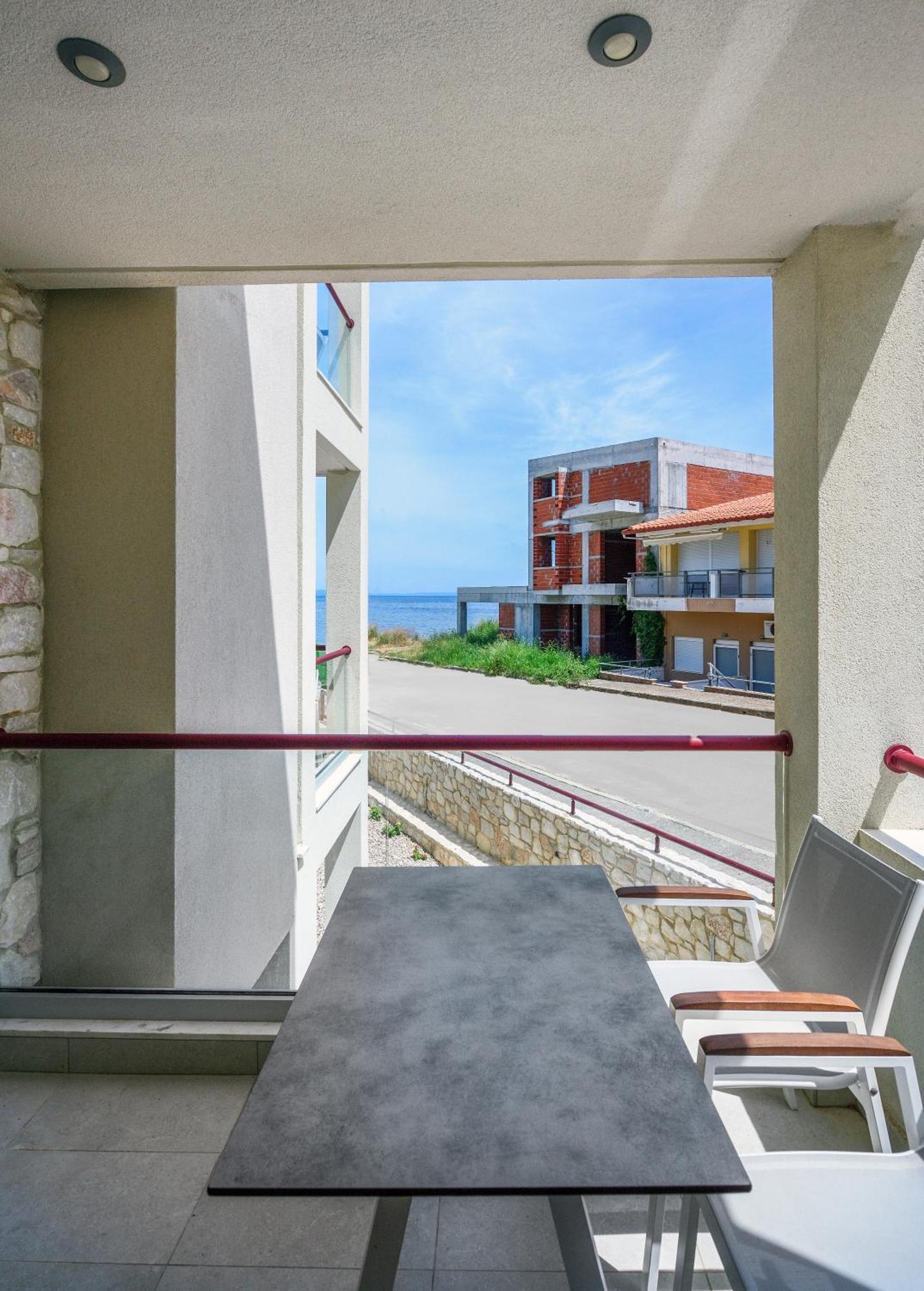 Elpiniki Luxury