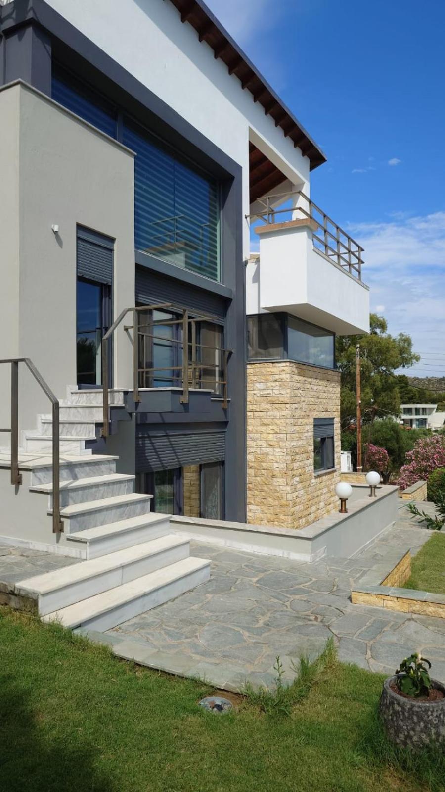 Villa Stadi *