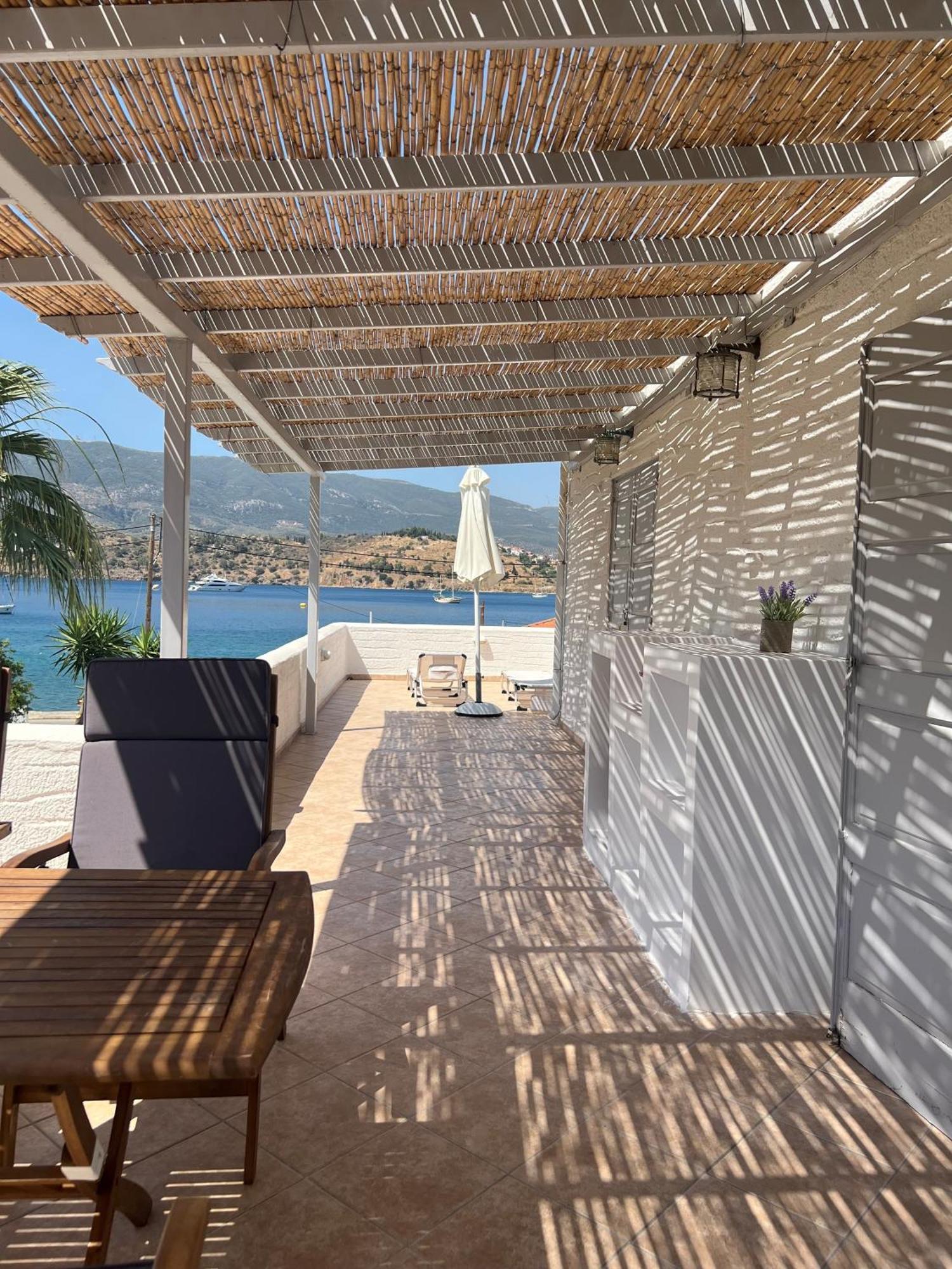 Island Apartment Poros Town