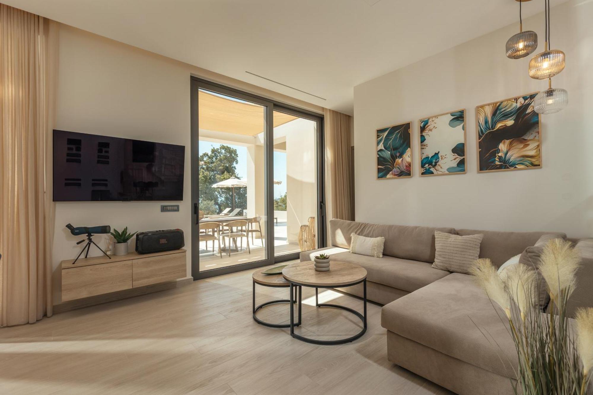 Villa Euphoria Hill Villa, By Tk Management