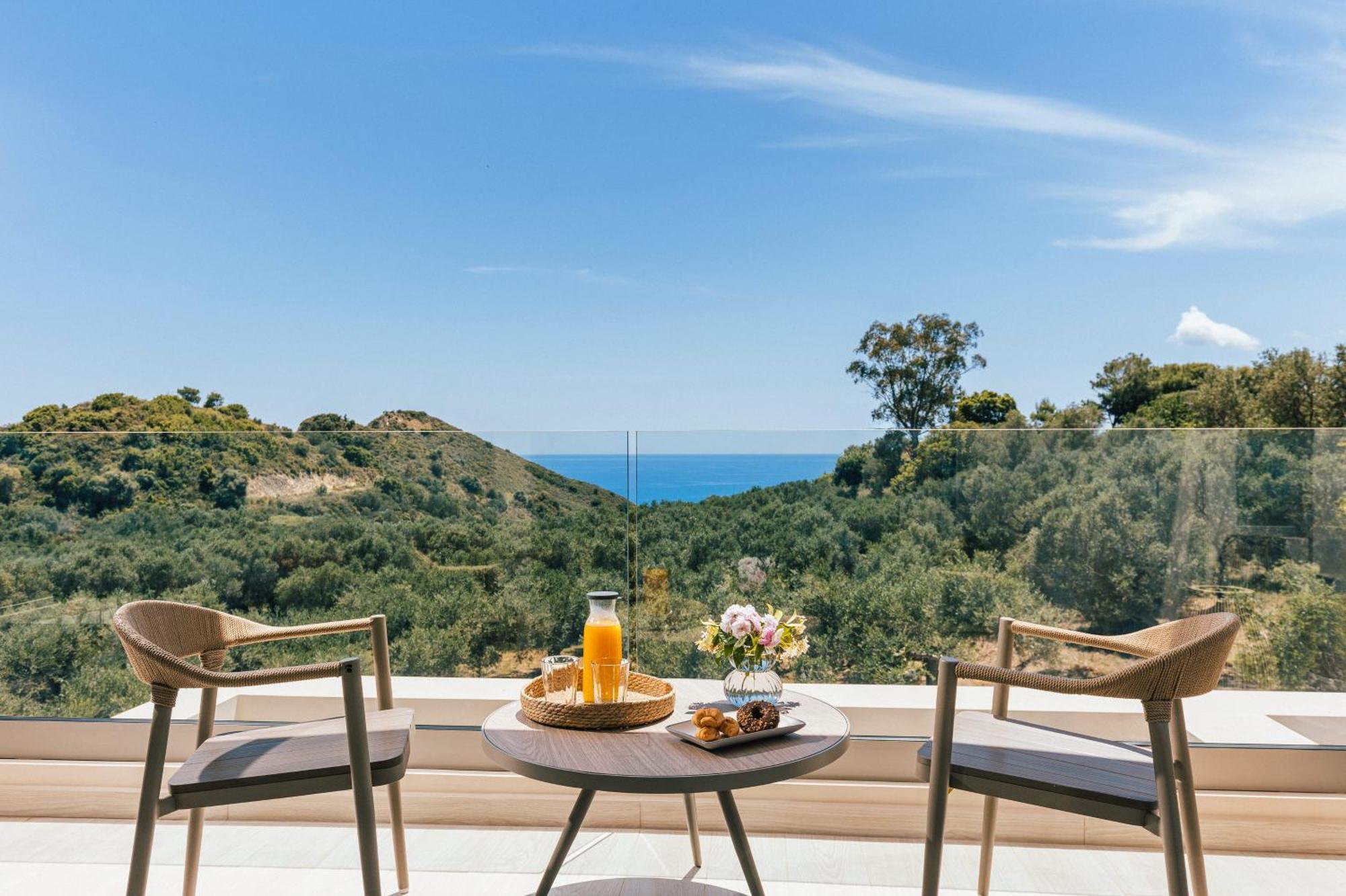 Euphoria Hill Villa, By Tk Management Villa *